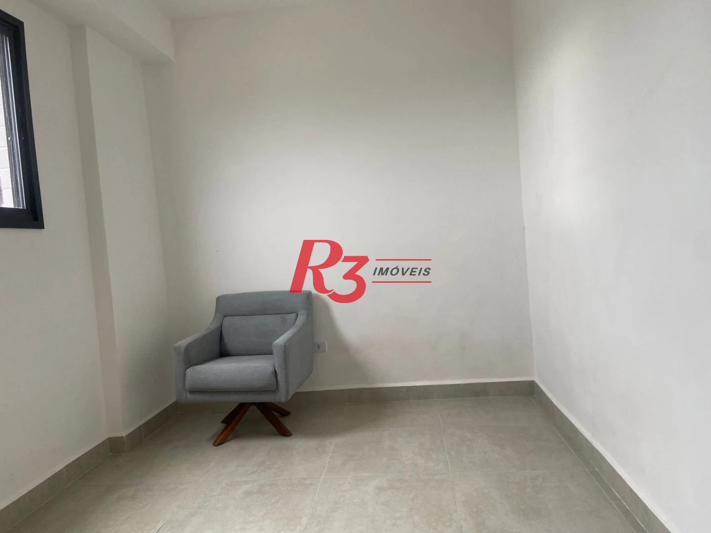 Apartamento com 2 dormitórios à venda, 72 m² por R$ 745.000,00 - Vila Guilhermina - Praia Grande/SP
