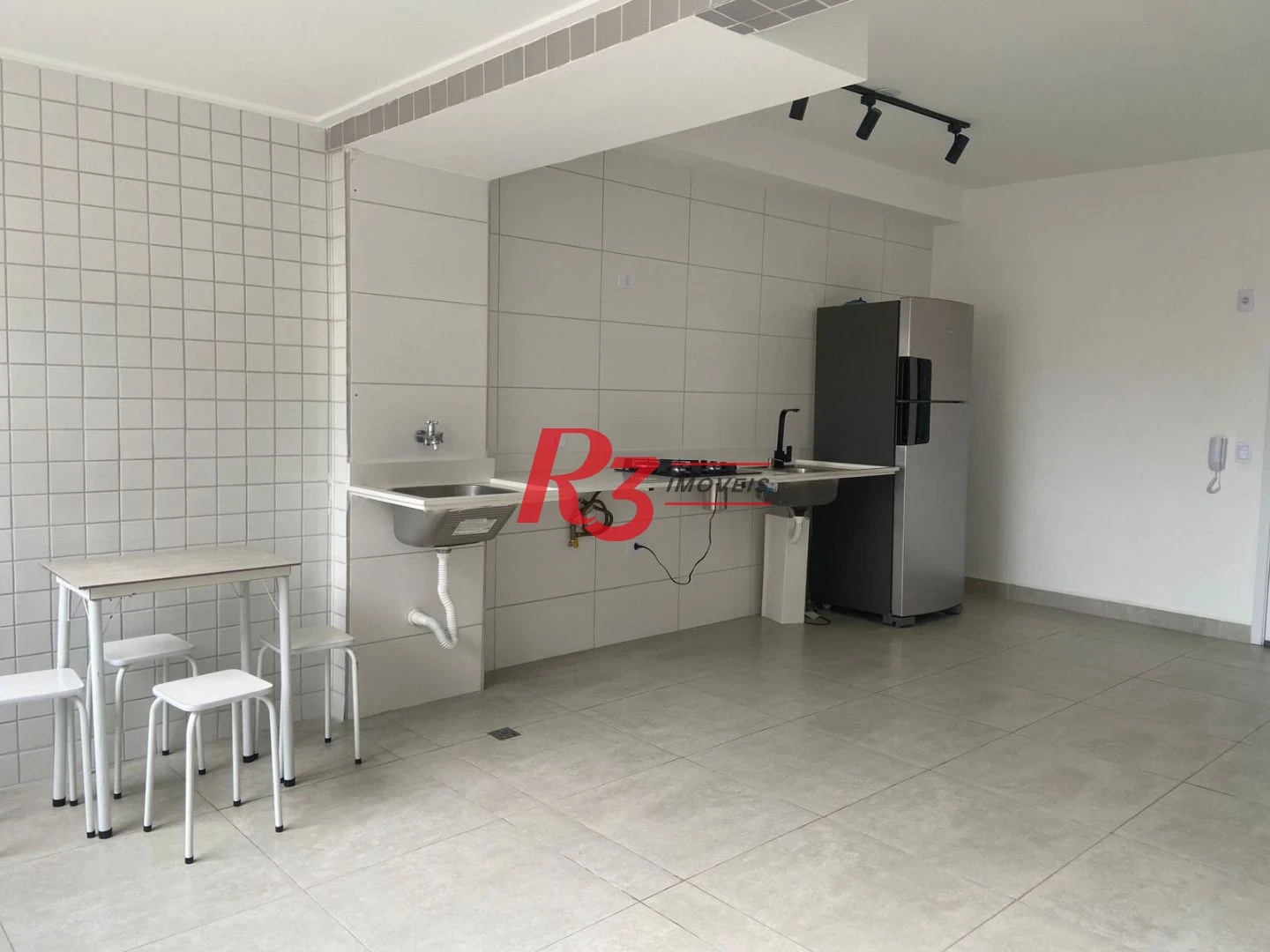 Apartamento com 2 dormitórios à venda, 72 m² por R$ 745.000,00 - Vila Guilhermina - Praia Grande/SP
