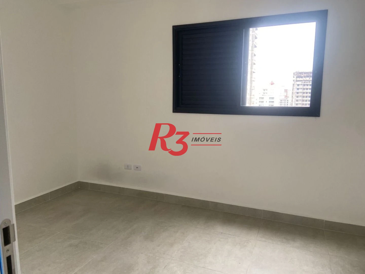 Apartamento com 2 dormitórios à venda, 72 m² por R$ 745.000,00 - Vila Guilhermina - Praia Grande/SP