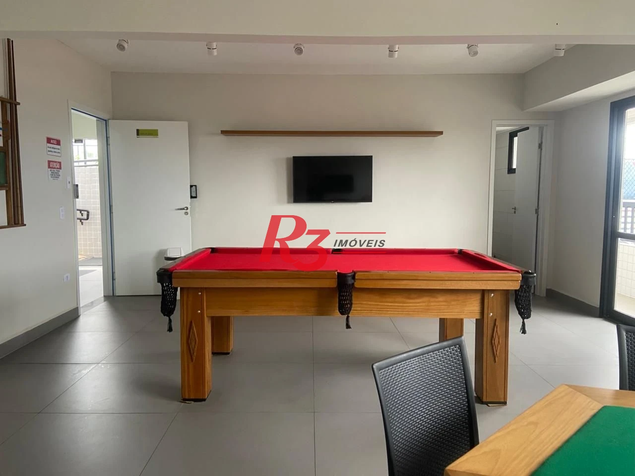 Apartamento com 2 dormitórios à venda, 72 m² por R$ 745.000,00 - Vila Guilhermina - Praia Grande/SP