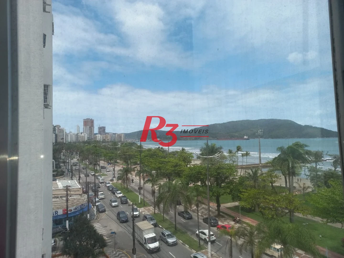 Apartamento com 2 dormitórios à venda, 53 m² por R$ 345.000,00 - Embaré - Santos/SP
