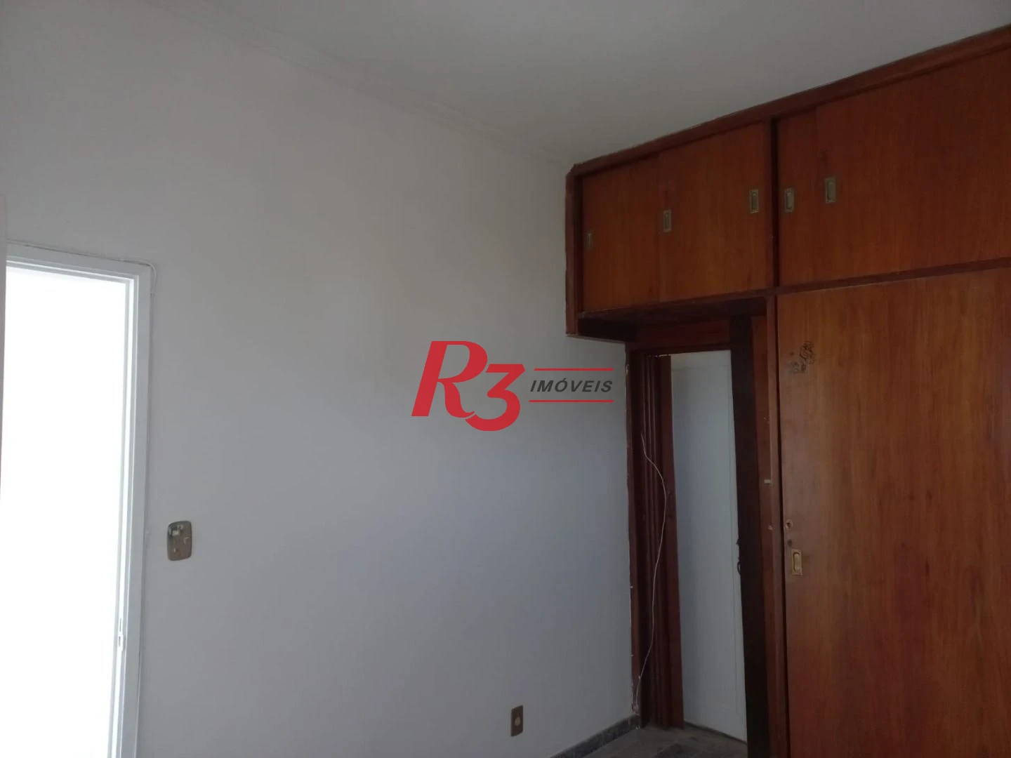 Apartamento com 2 dormitórios à venda, 53 m² por R$ 345.000,00 - Embaré - Santos/SP