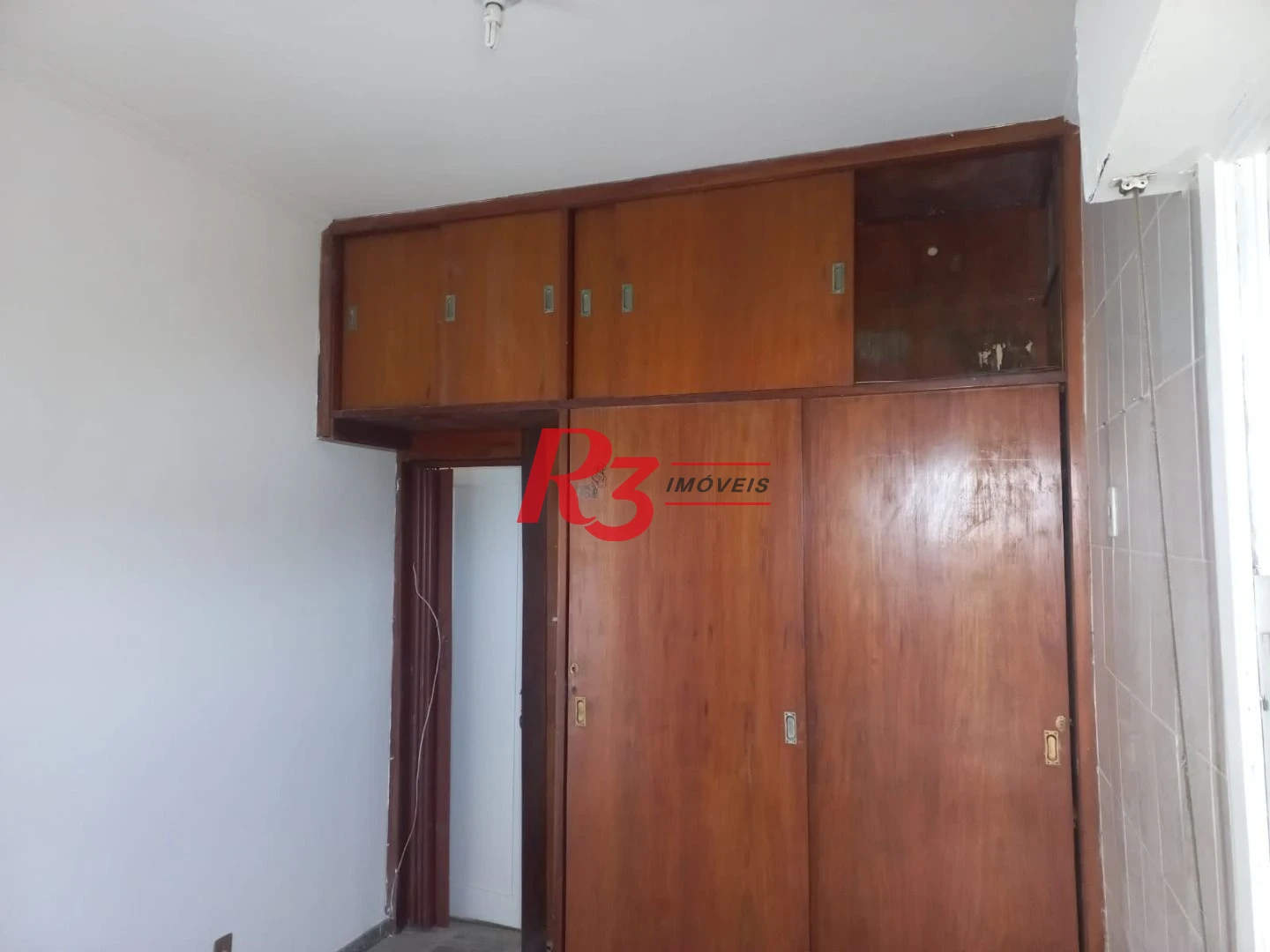 Apartamento com 2 dormitórios à venda, 53 m² por R$ 345.000,00 - Embaré - Santos/SP