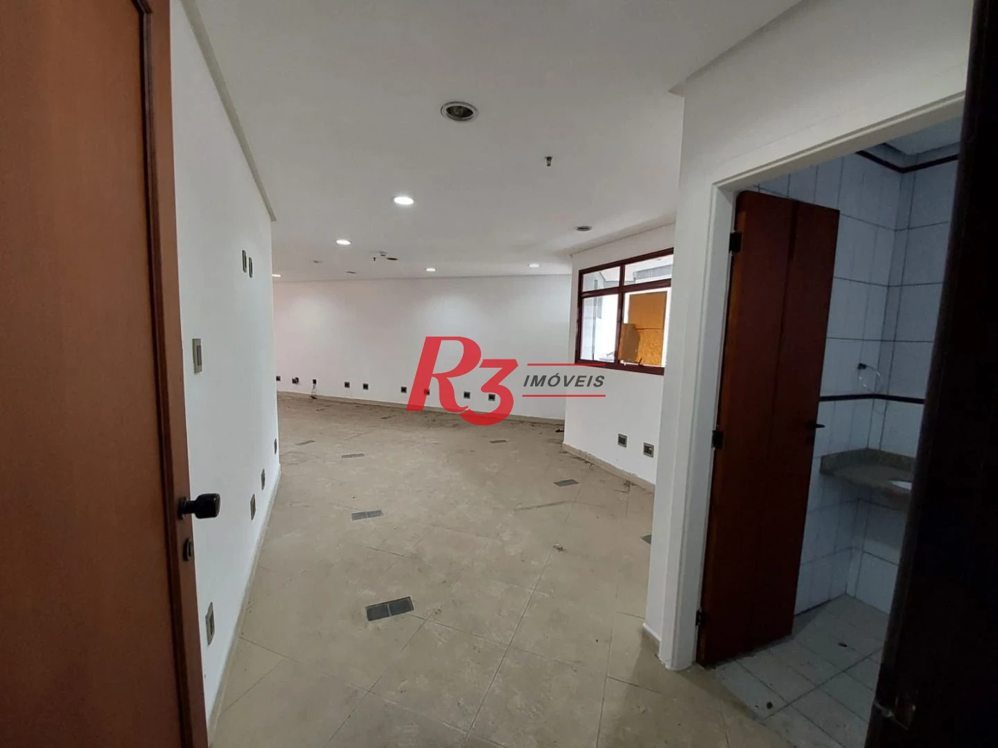 Sala à venda, 50 m² por R$ 300.000,00 - Vila Nova - Santos/SP