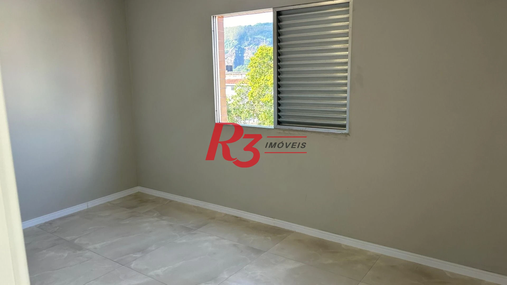 Apartamento com 1 dormitório à venda, 73 m² por R$ 300.000,00 - Vila Cascatinha - São Vicente/SP