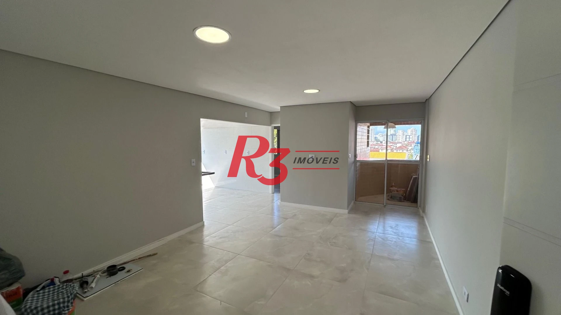 Apartamento com 1 dormitório à venda, 73 m² por R$ 300.000,00 - Vila Cascatinha - São Vicente/SP