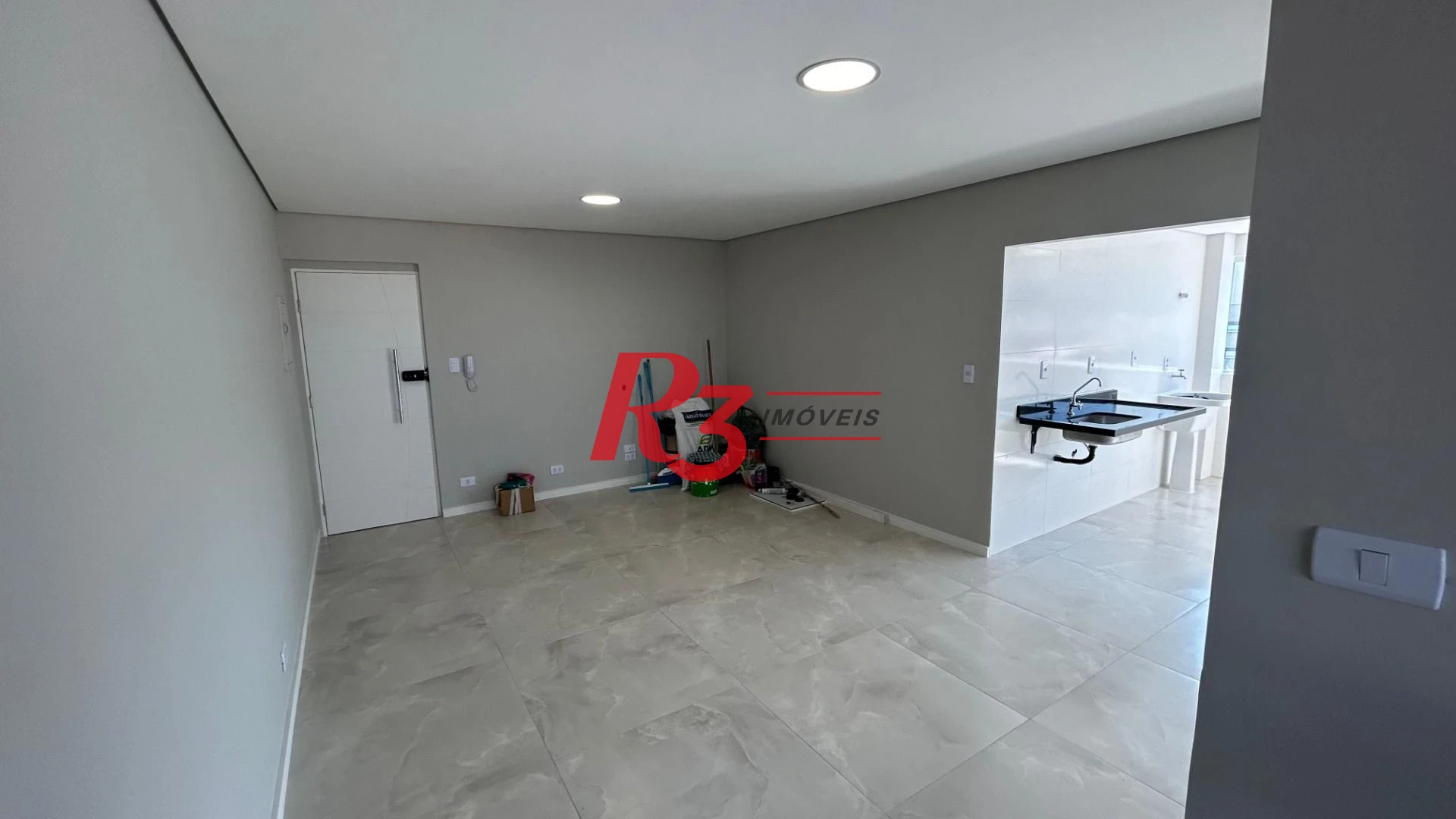 Apartamento com 1 dormitório à venda, 73 m² por R$ 300.000,00 - Vila Cascatinha - São Vicente/SP