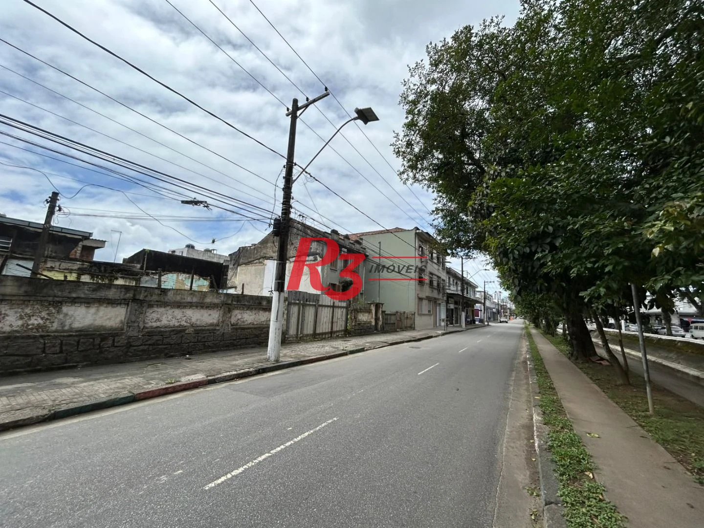 Terreno à venda, 371 m² por R$ 2.250.000,00 - Macuco - Santos/SP