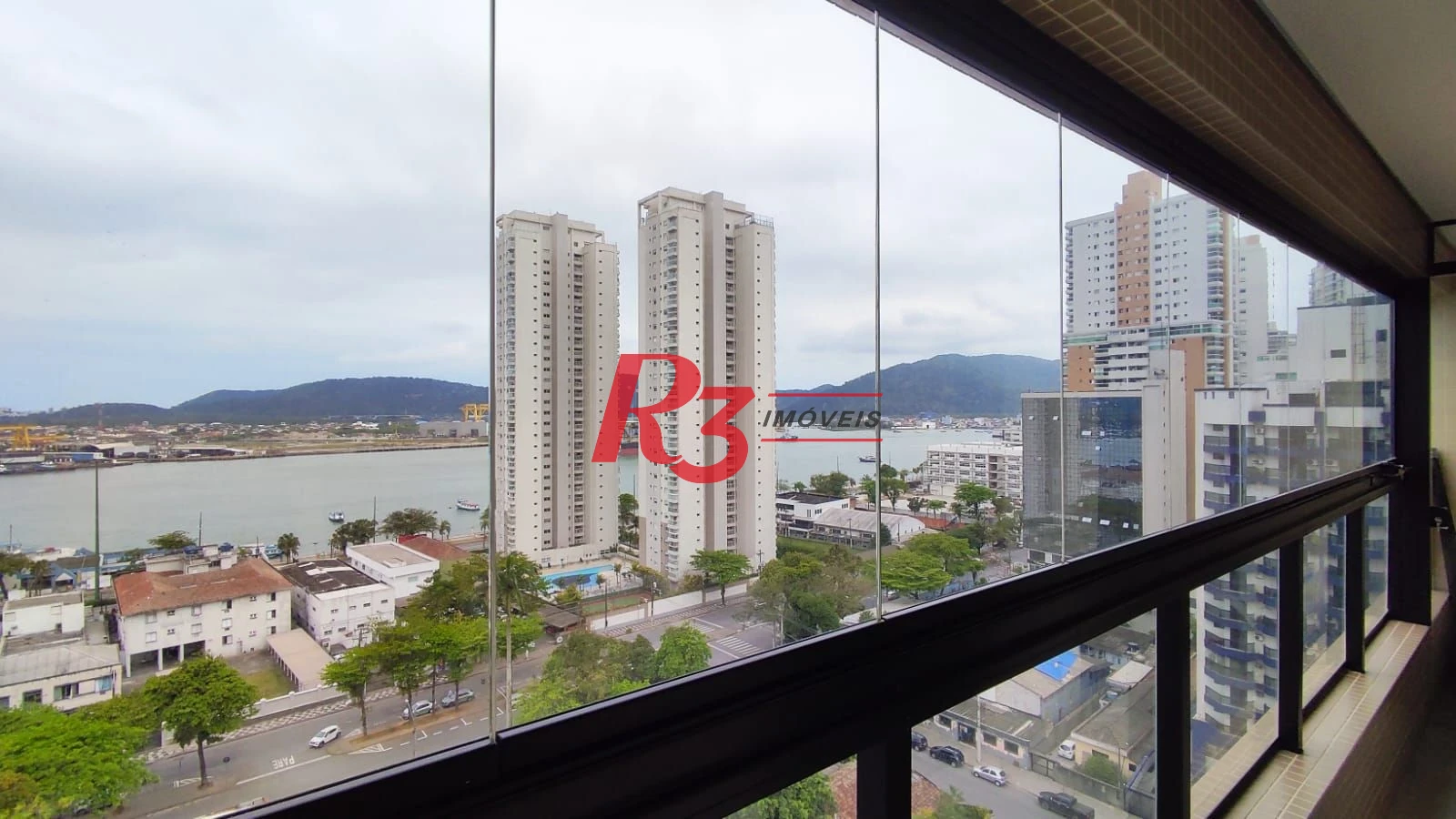 Apartamento para alugar, 65 m² por R$ 6.527,00/mês - Ponta da Praia - Santos/SP