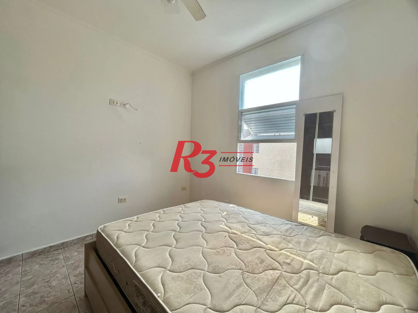 Apartamento com 2 dormitórios à venda, 65 m² por R$ 270.000,00 - Itararé - São Vicente/SP