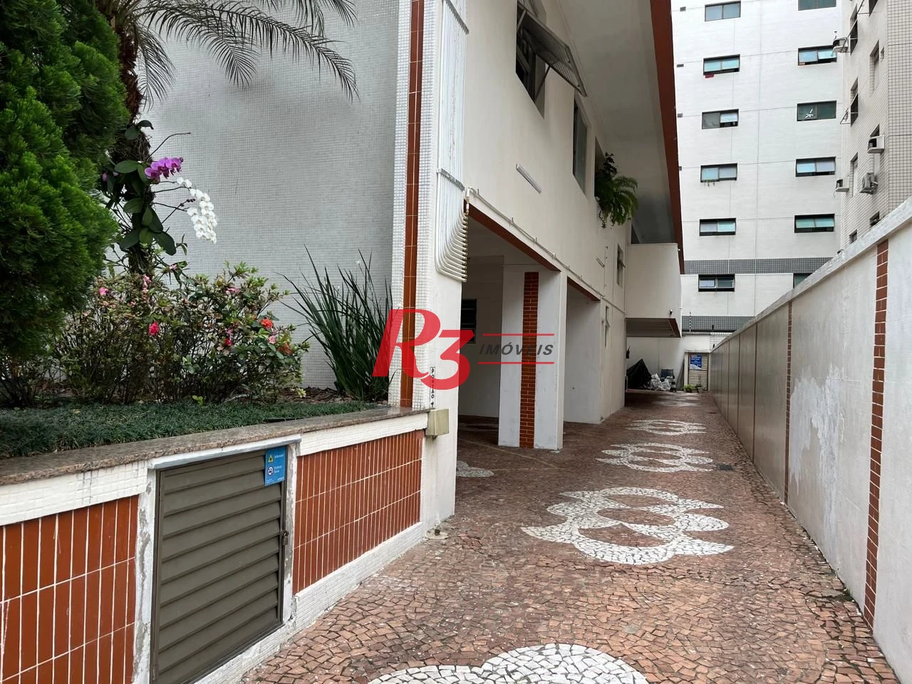 Apartamento com 3 dormitórios para alugar, 170 m² por R$ 6.000,00 - Pompéia - Santos/SP