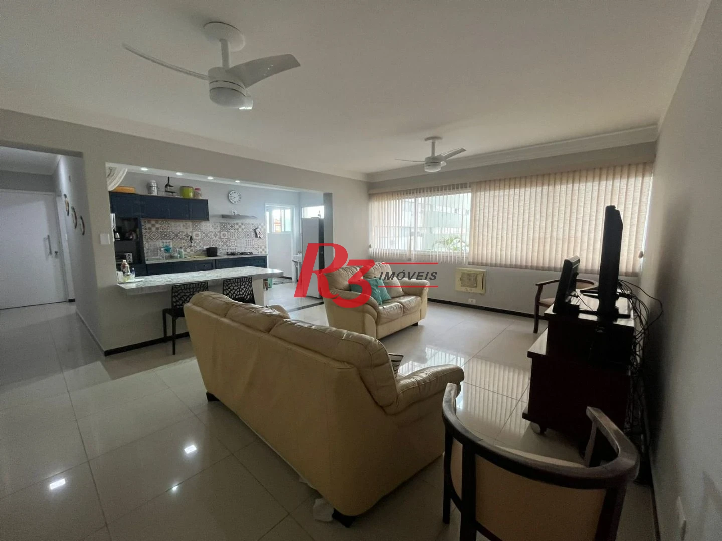 Apartamento com 3 dormitórios à venda, 103 m² por R$ 600.000,00 - Vila Alzira - Guarujá/SP