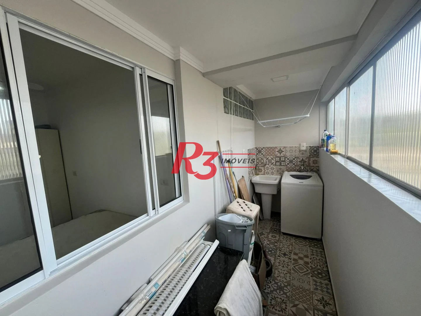 Apartamento com 3 dormitórios à venda, 103 m² por R$ 600.000,00 - Vila Alzira - Guarujá/SP