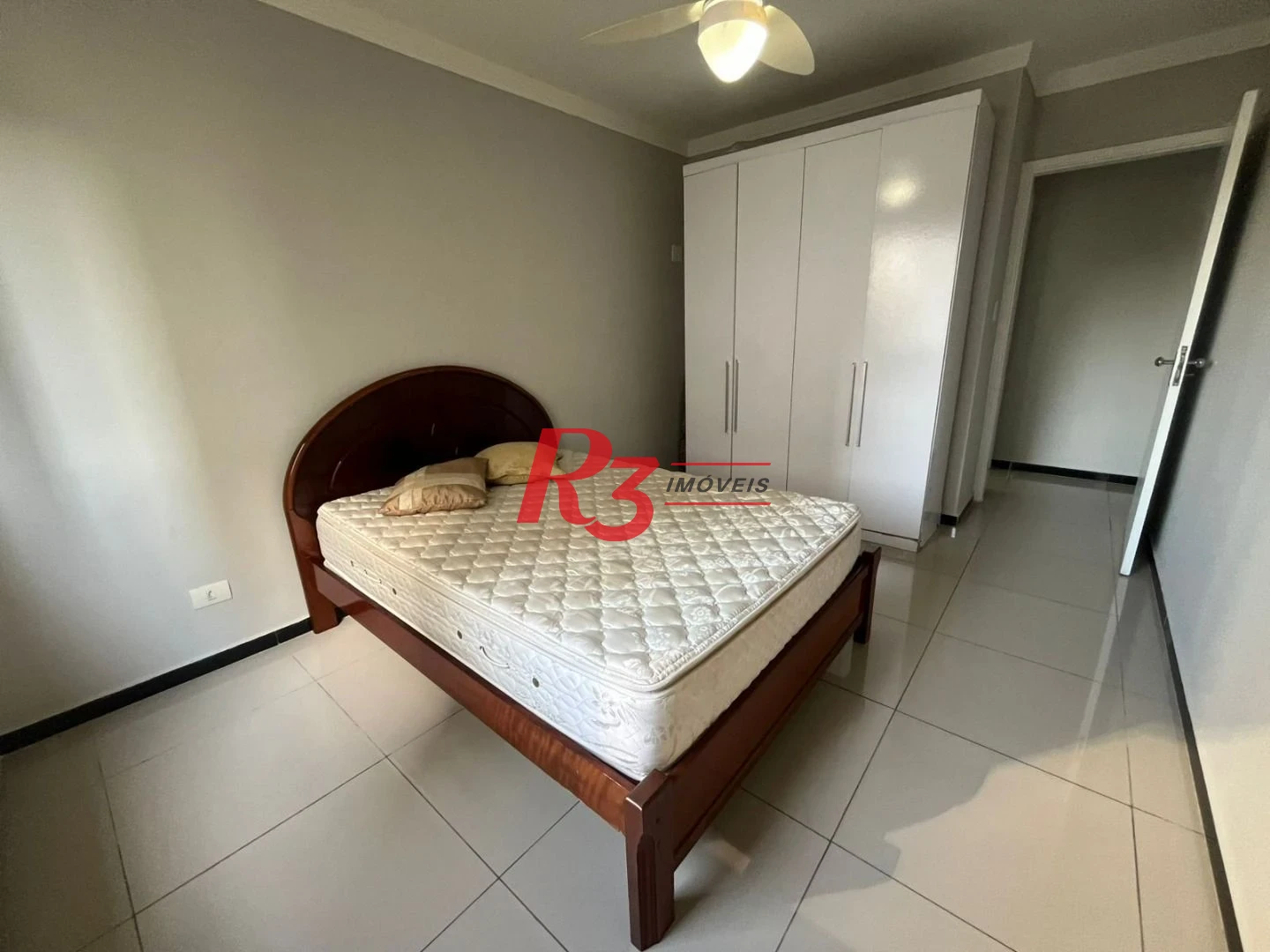 Apartamento com 3 dormitórios à venda, 103 m² por R$ 600.000,00 - Vila Alzira - Guarujá/SP