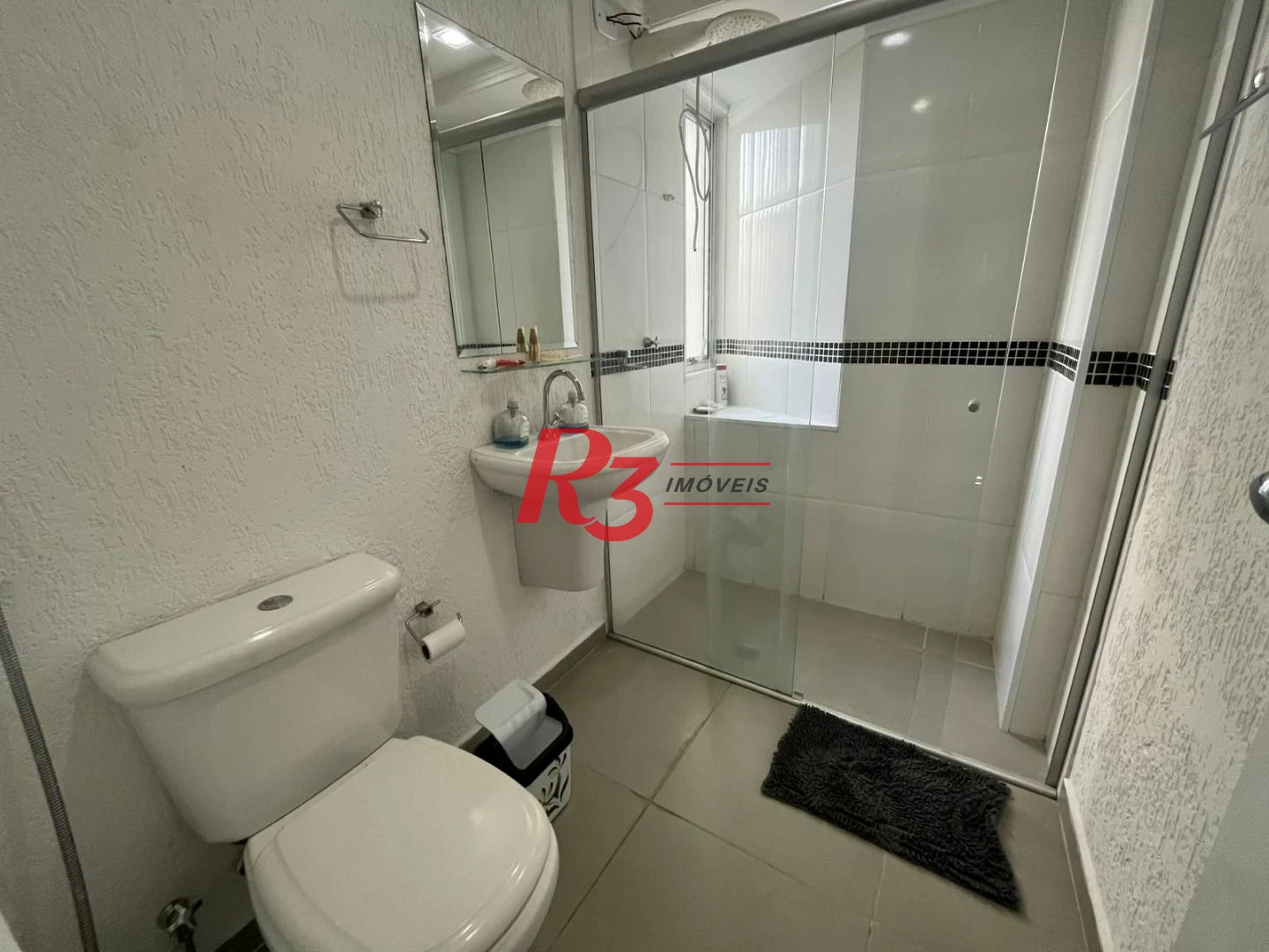 Apartamento com 3 dormitórios à venda, 103 m² por R$ 600.000,00 - Vila Alzira - Guarujá/SP