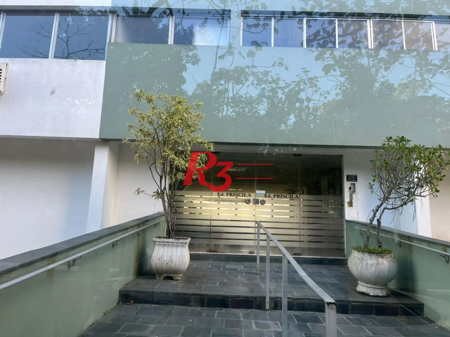 Apartamento com 3 dormitórios à venda, 103 m² por R$ 600.000,00 - Vila Alzira - Guarujá/SP