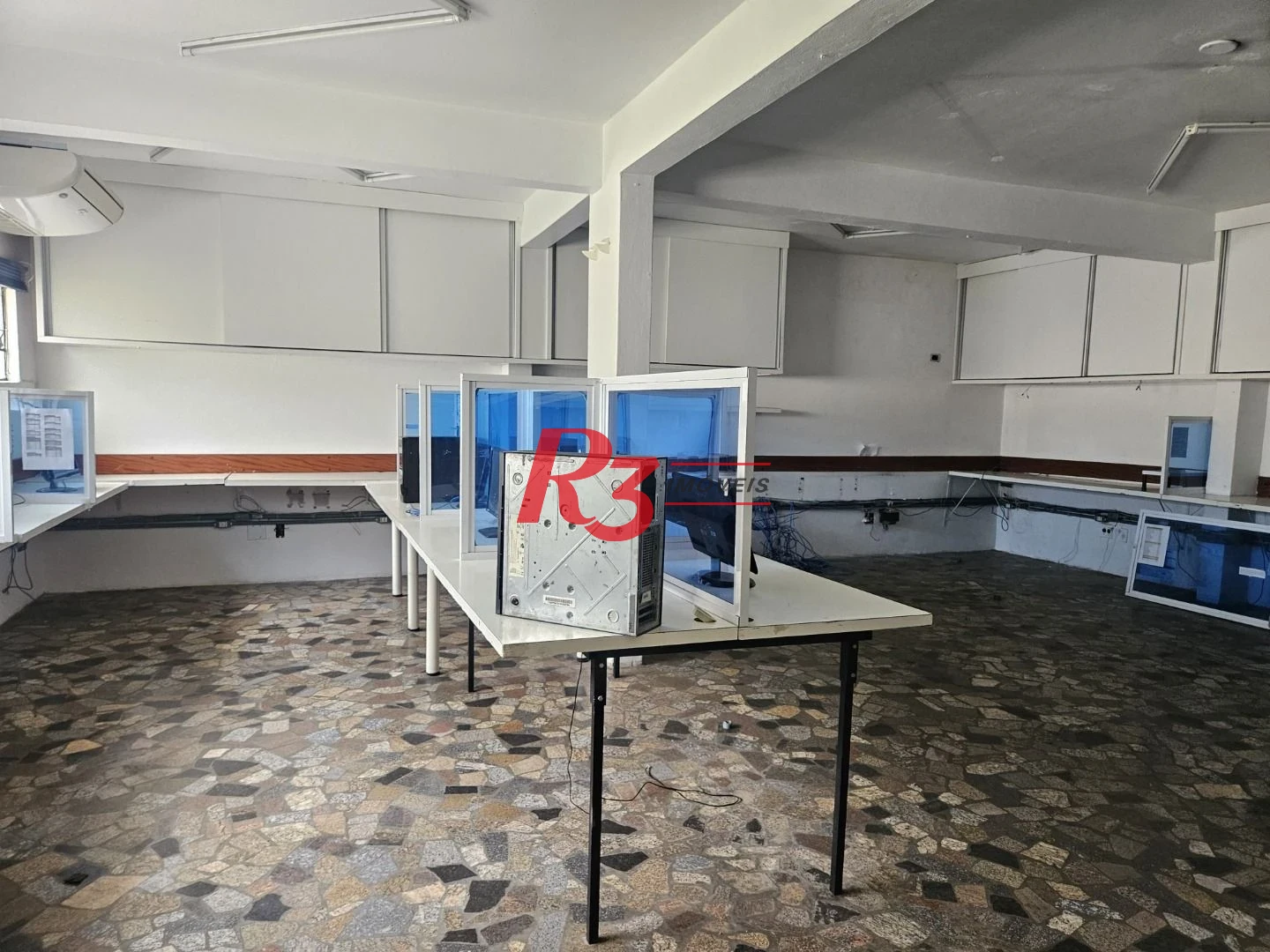 Sobrado com 5 dormitórios à venda, 340 m² por R$ 1.500.000,00 - Aparecida - Santos/SP