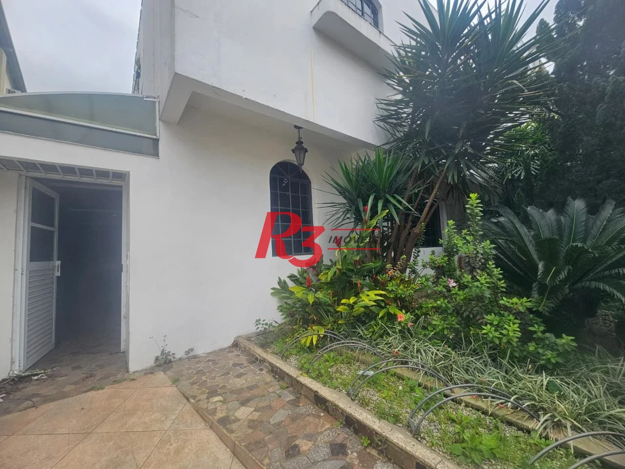 Sobrado com 5 dormitórios à venda, 340 m² por R$ 1.500.000,00 - Aparecida - Santos/SP