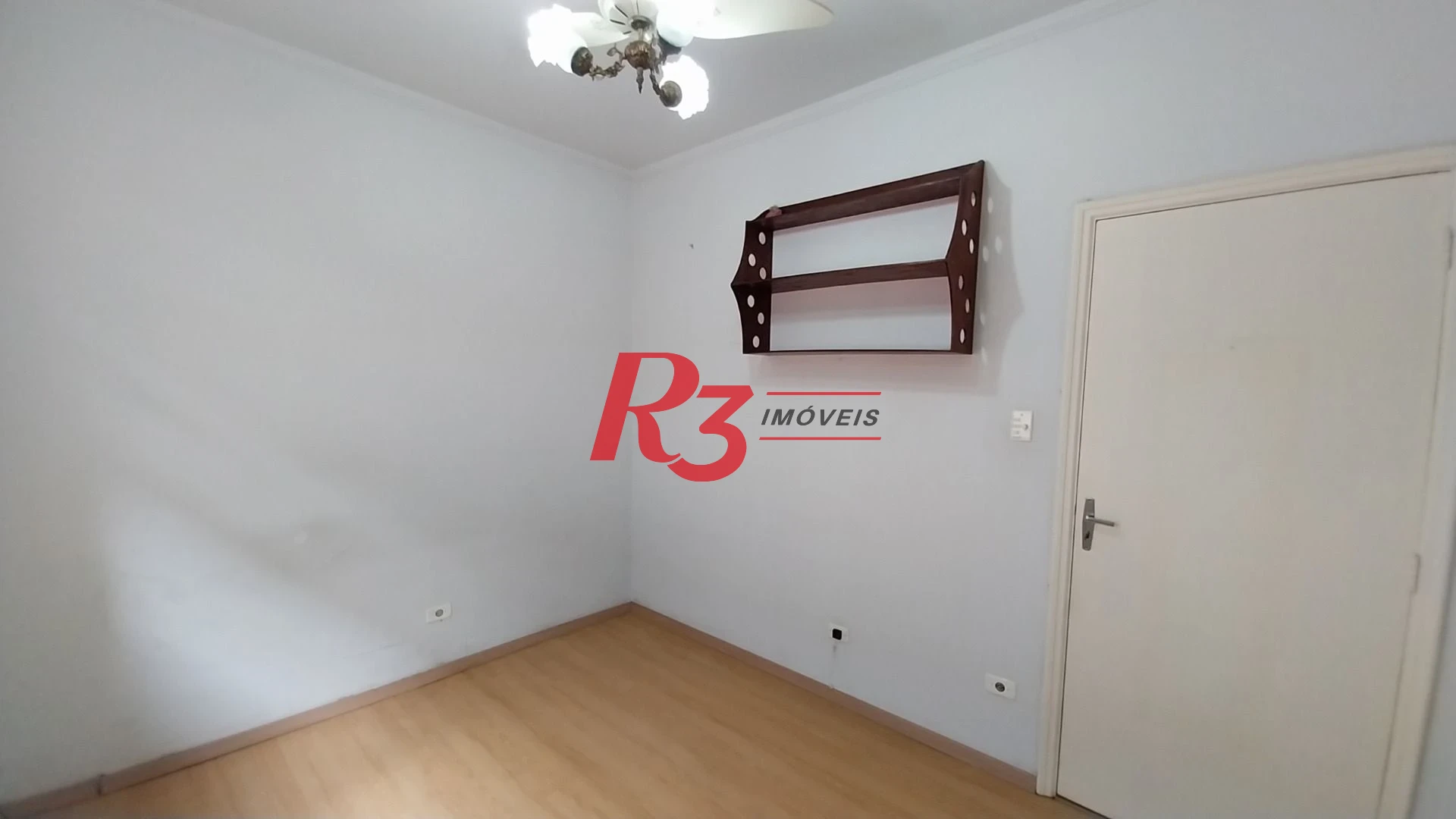 Casa com 3 dormitórios à venda, 142 m² por R$ 700.000,00 - Encruzilhada - Santos/SP