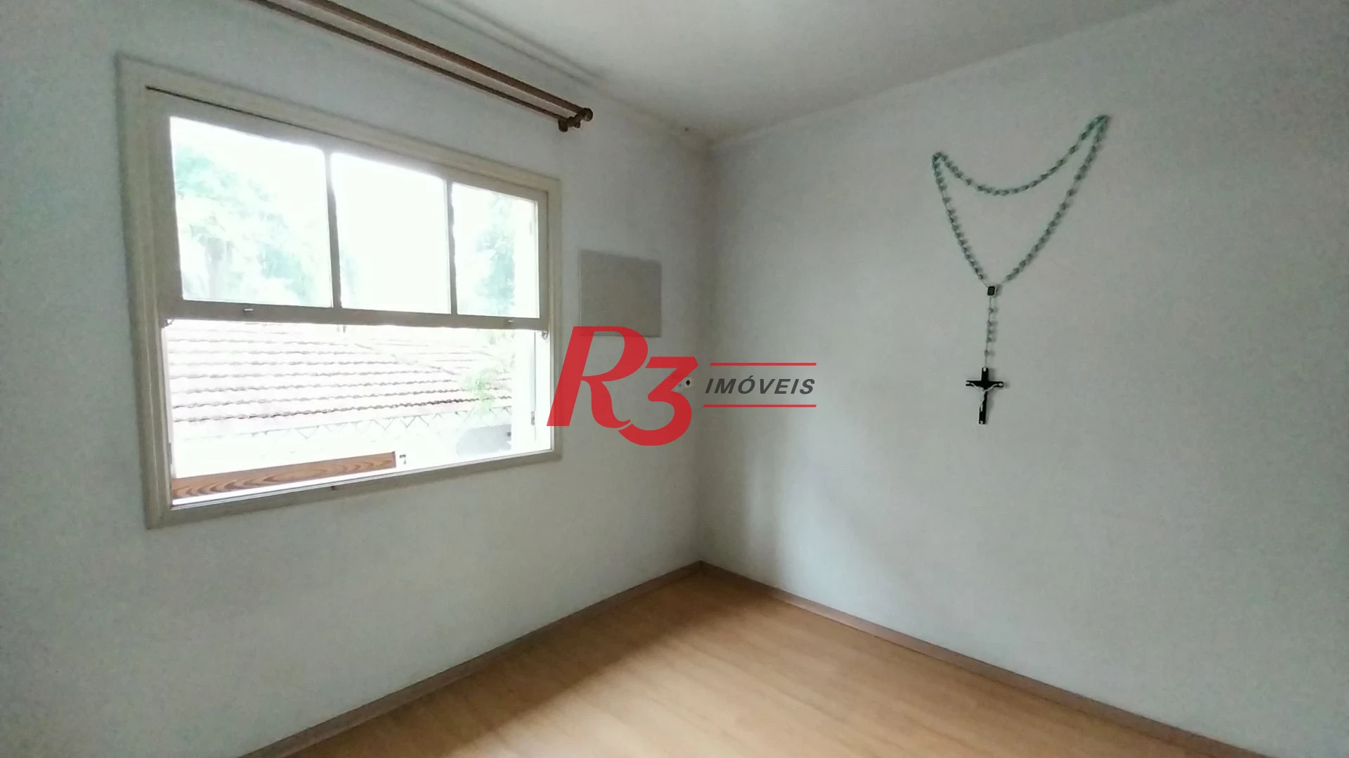 Casa com 3 dormitórios à venda, 142 m² por R$ 700.000,00 - Encruzilhada - Santos/SP
