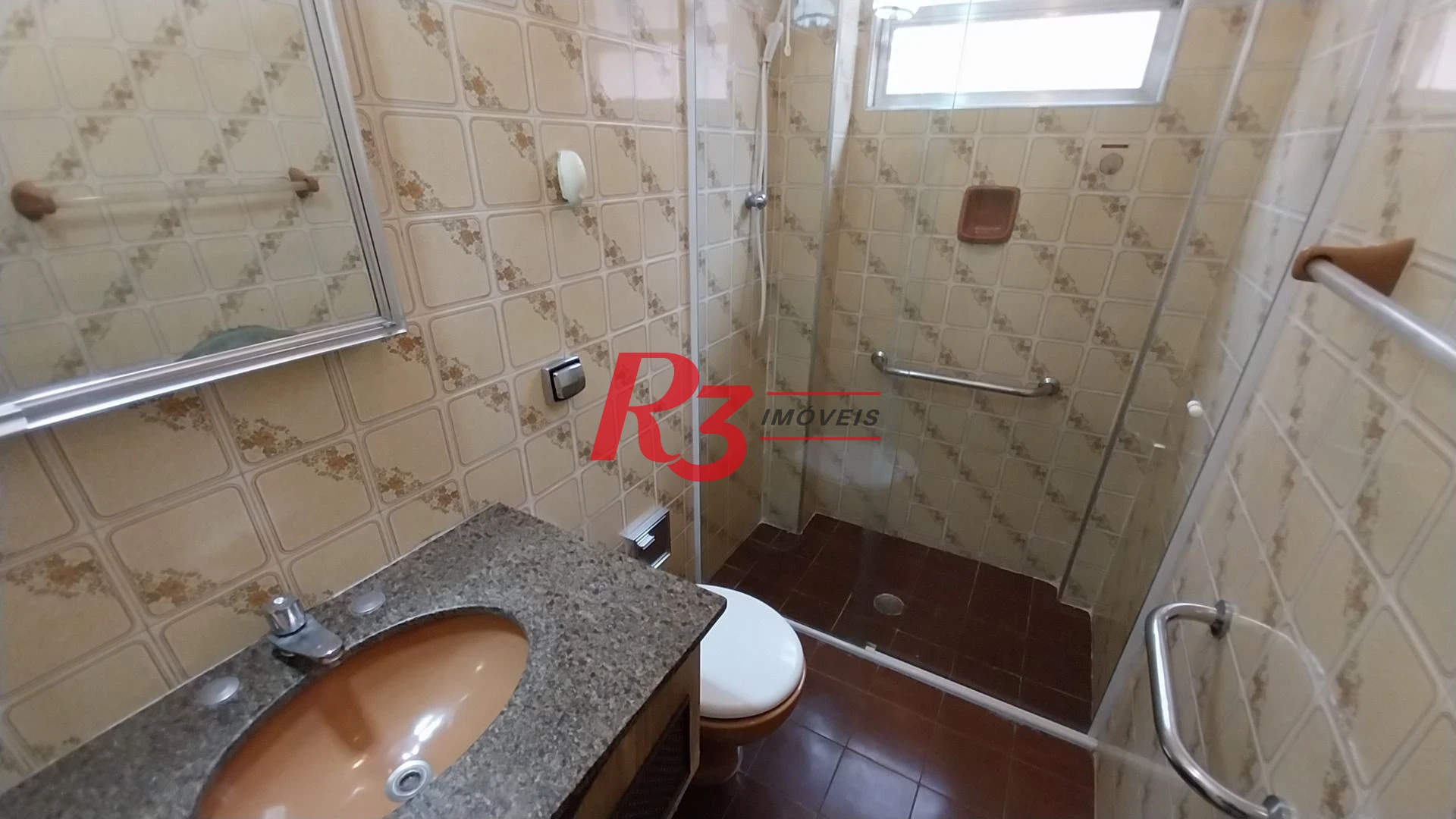 Casa com 3 dormitórios à venda, 142 m² por R$ 700.000,00 - Encruzilhada - Santos/SP
