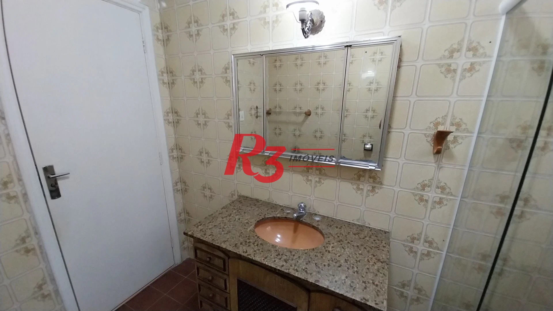 Casa com 3 dormitórios à venda, 142 m² por R$ 700.000,00 - Encruzilhada - Santos/SP