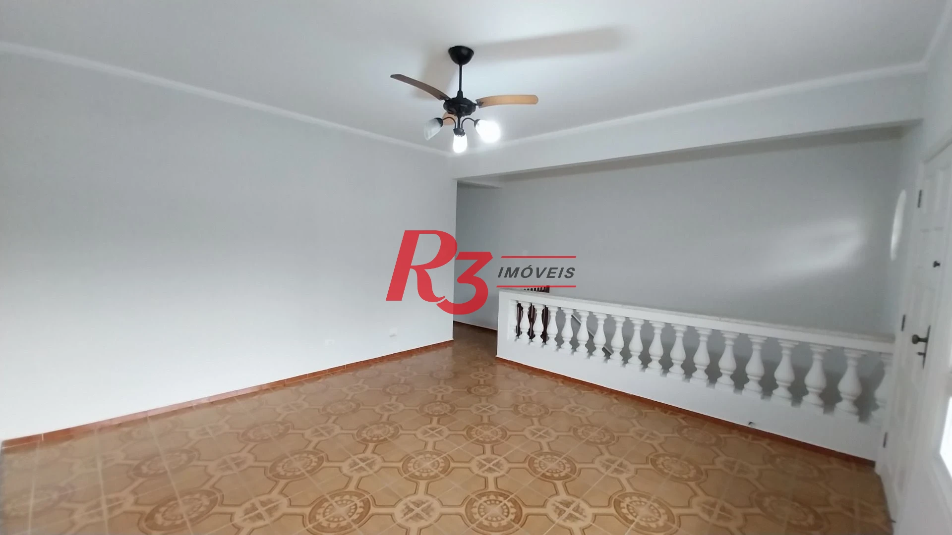 Casa com 3 dormitórios à venda, 142 m² por R$ 700.000,00 - Encruzilhada - Santos/SP
