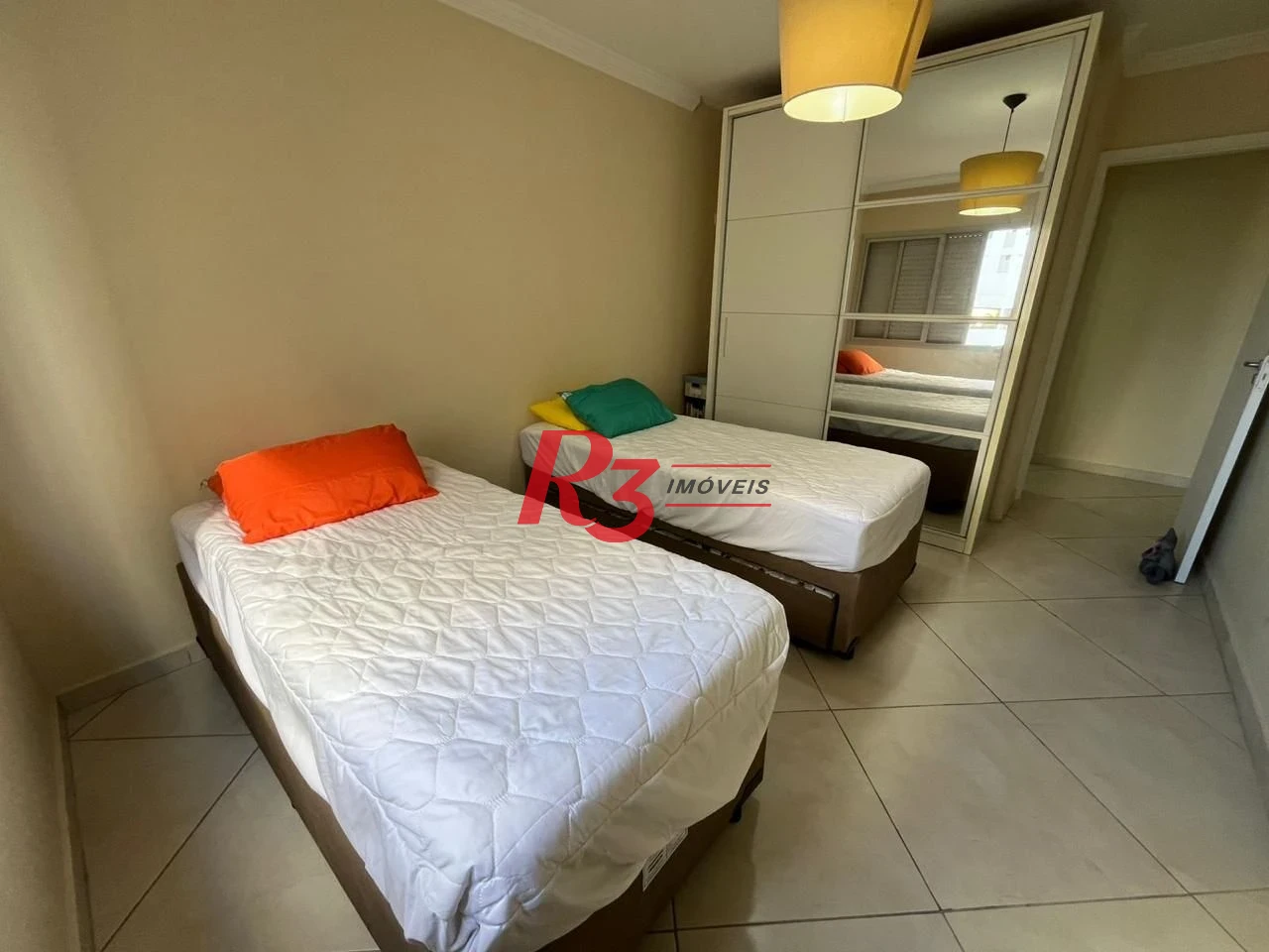 Apartamento com 2 dormitórios à venda, 104 m² por R$ 610.000,00 - Vila Alzira - Guarujá/SP