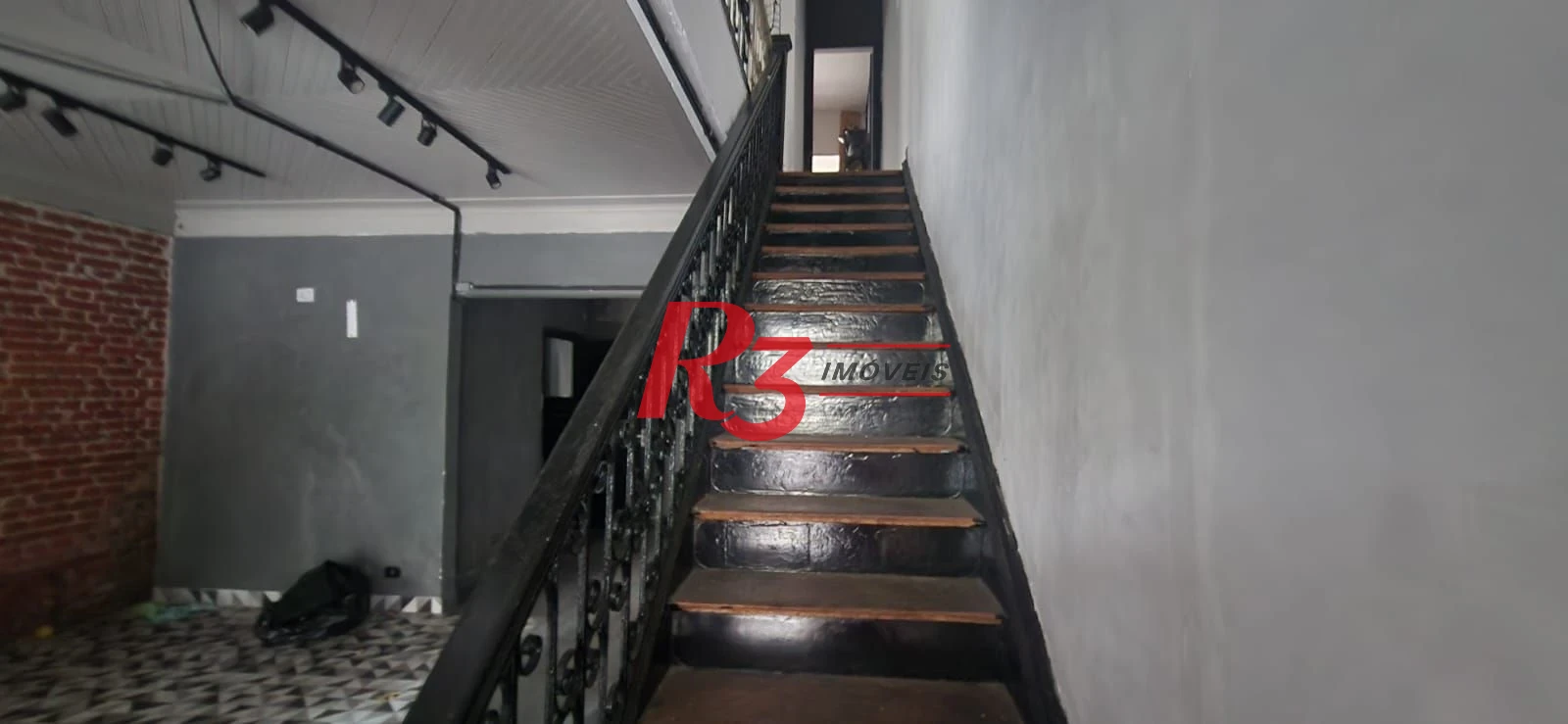 Sobrado para alugar, 189 m² por R$ 12.890,00/mês - Gonzaga - Santos/SP