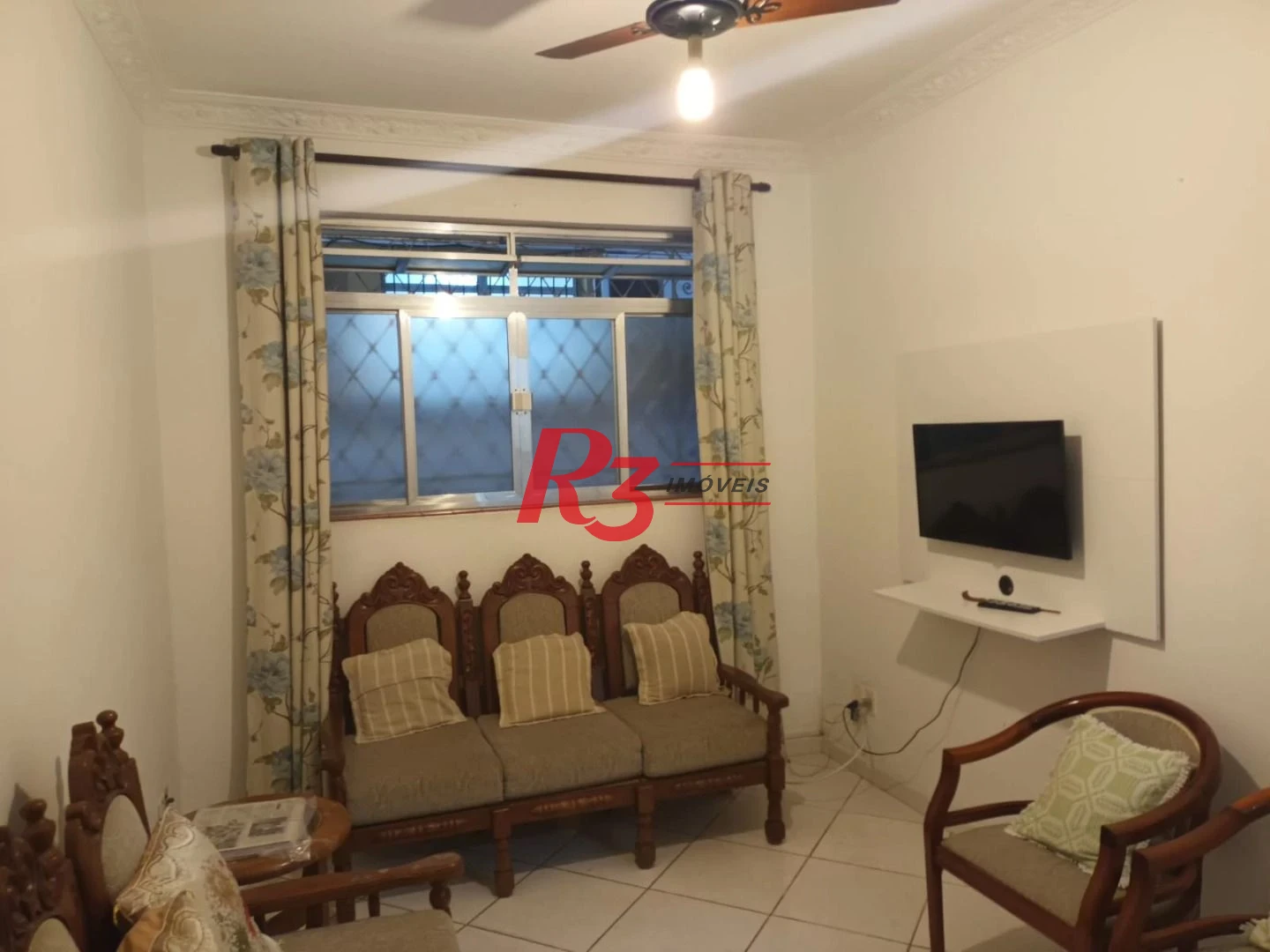 Apartamento com 2 dormitórios à venda, 65 m² por R$ 335.000,00 - Campo Grande - Santos/SP