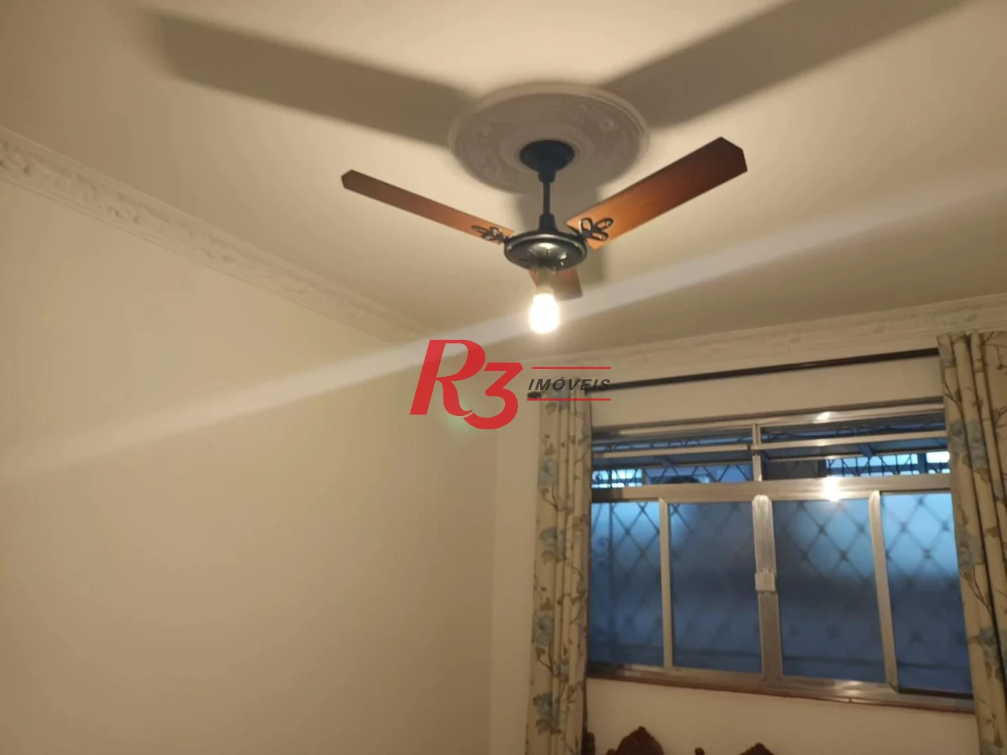 Apartamento com 2 dormitórios à venda, 65 m² por R$ 335.000,00 - Campo Grande - Santos/SP