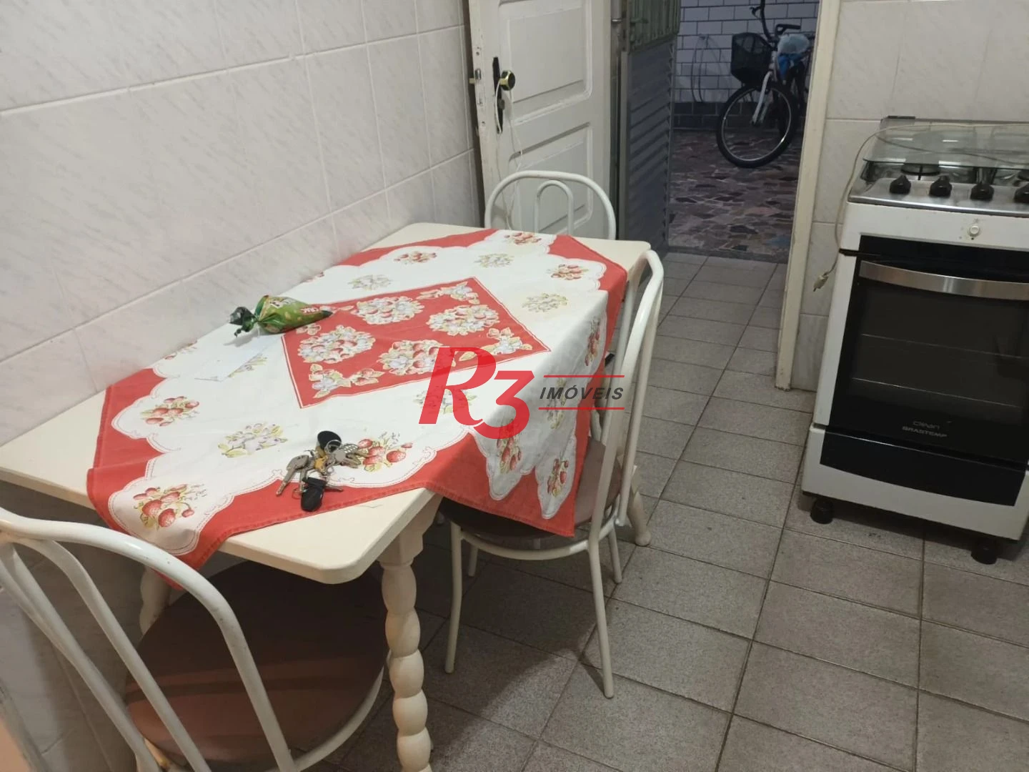 Apartamento com 2 dormitórios à venda, 65 m² por R$ 335.000,00 - Campo Grande - Santos/SP
