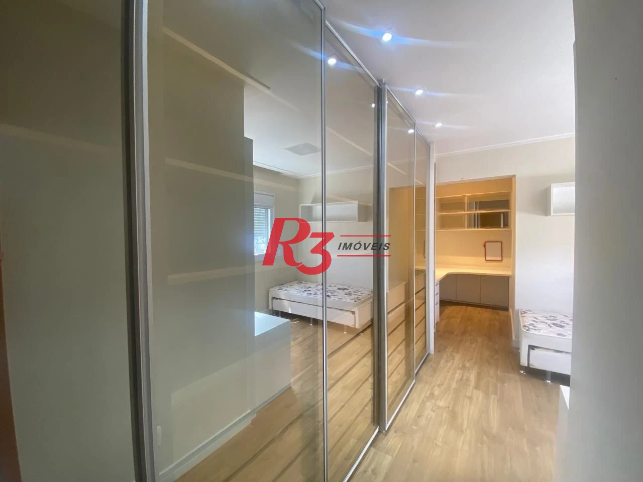 Apartamento Duplex com 3 dormitórios à venda, 148 m² por R$ 1.999.000,00 - Gonzaga - Santos/SP