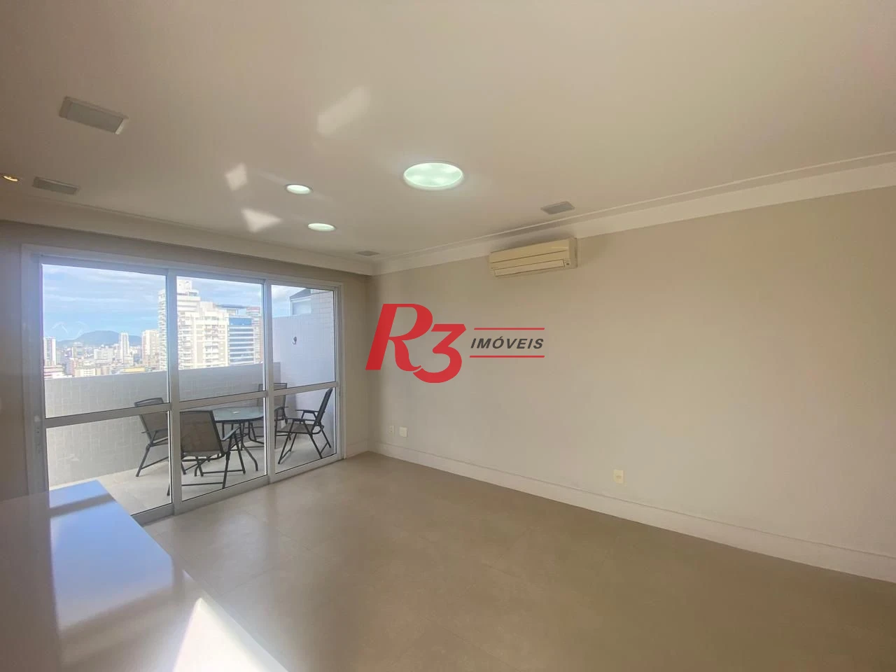 Apartamento Duplex com 3 dormitórios à venda, 148 m² por R$ 1.999.000,00 - Gonzaga - Santos/SP