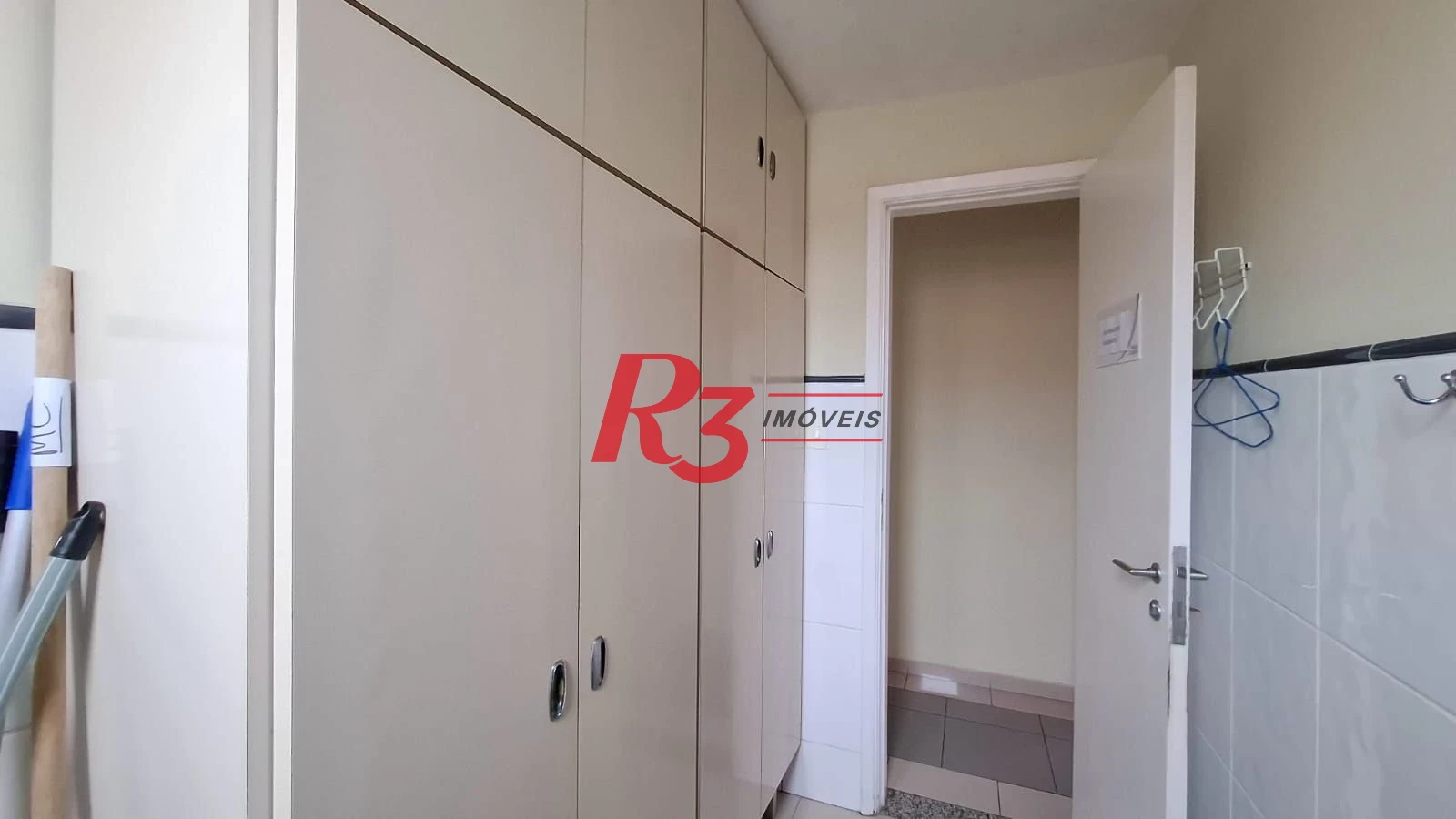 Sala à venda, 135 m² por R$ 750.000,00 - Gonzaga - Santos/SP