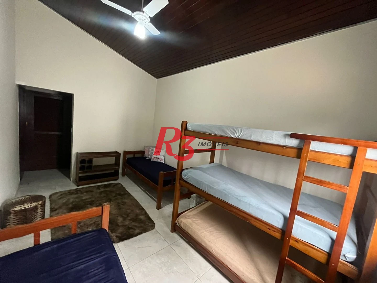 Casa com 4 dormitórios à venda, 139 m² por R$ 670.000,00 - Jardim Virginia - Guarujá/SP