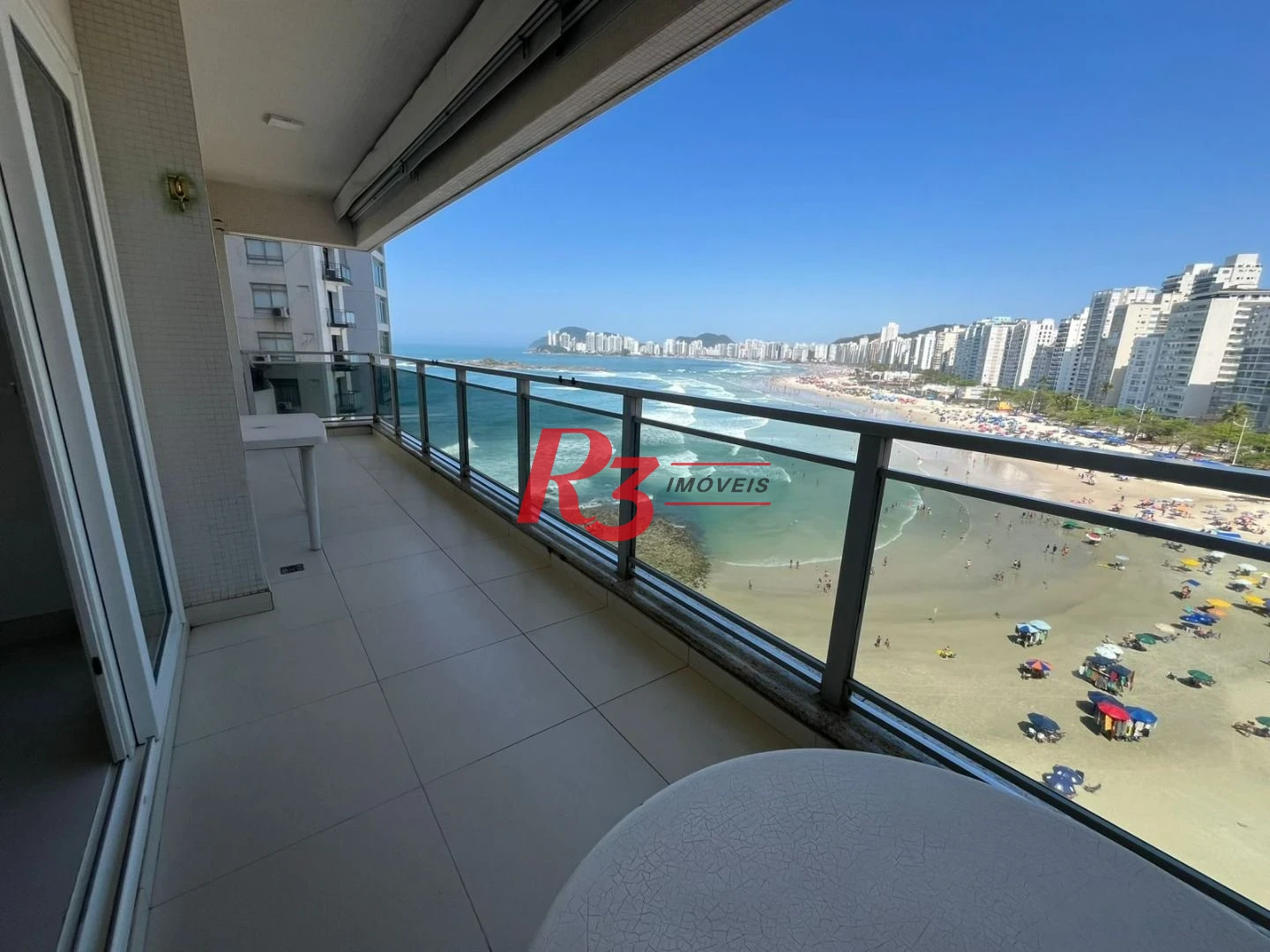Apartamento com 3 dormitórios à venda, 120 m² por R$ 1.300.000,00 - Centro - Guarujá/SP