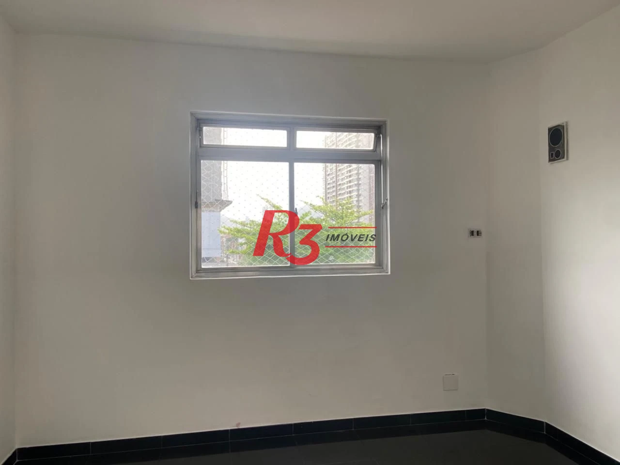 Cobertura com 5 dormitórios à venda, 422 m² por R$ 1.250.000,00 - Encruzilhada - Santos/SP