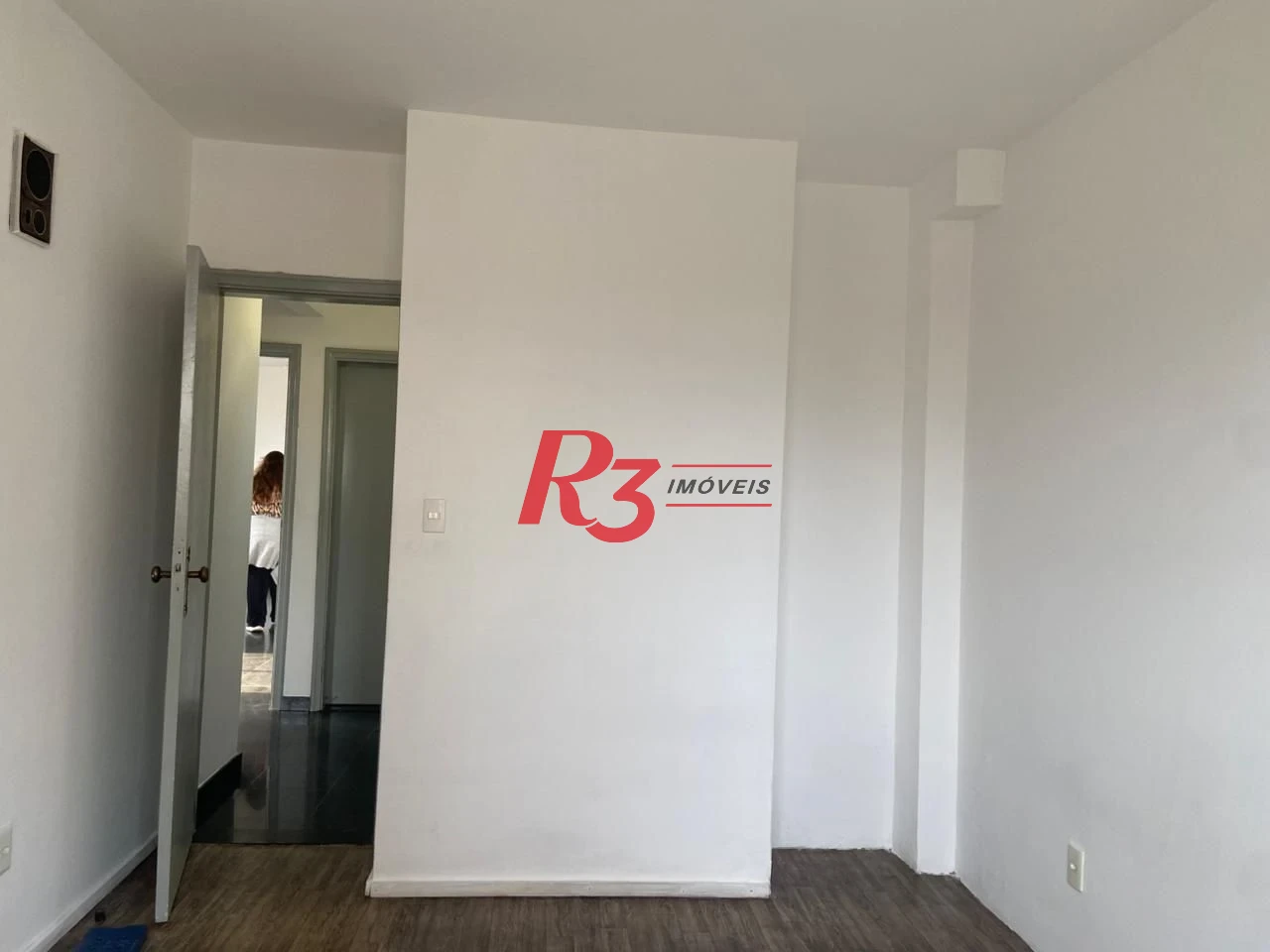 Cobertura com 5 dormitórios à venda, 422 m² por R$ 1.250.000,00 - Encruzilhada - Santos/SP