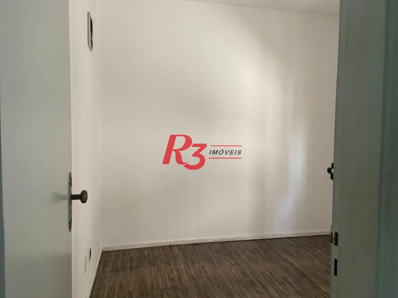 Cobertura com 5 dormitórios à venda, 422 m² por R$ 1.250.000,00 - Encruzilhada - Santos/SP
