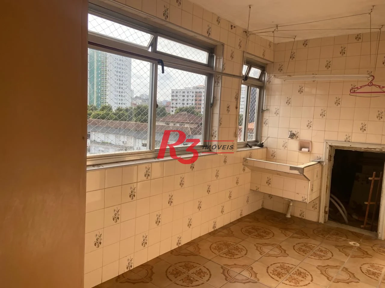Cobertura com 5 dormitórios à venda, 422 m² por R$ 1.250.000,00 - Encruzilhada - Santos/SP