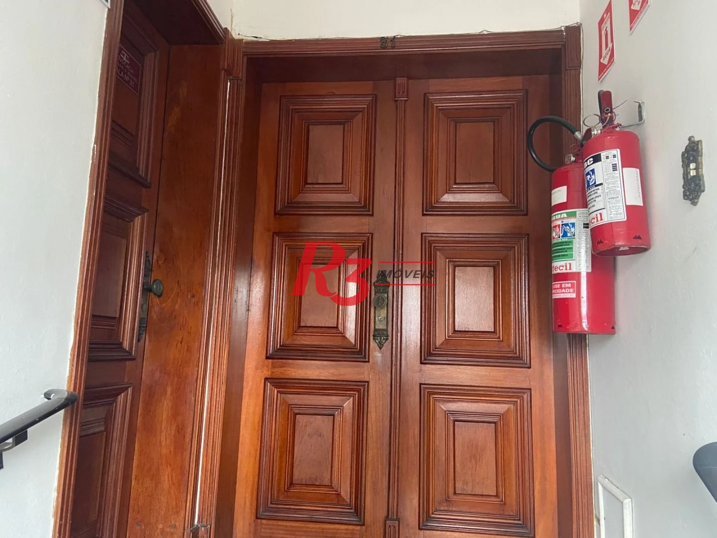 Cobertura com 5 dormitórios à venda, 422 m² por R$ 1.250.000,00 - Encruzilhada - Santos/SP