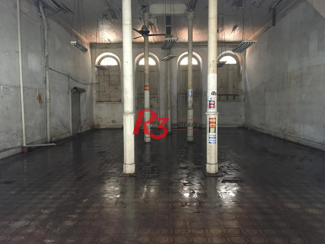 Galpão à venda, 220 m² por R$ 600.000,00 - Centro - Santos/SP