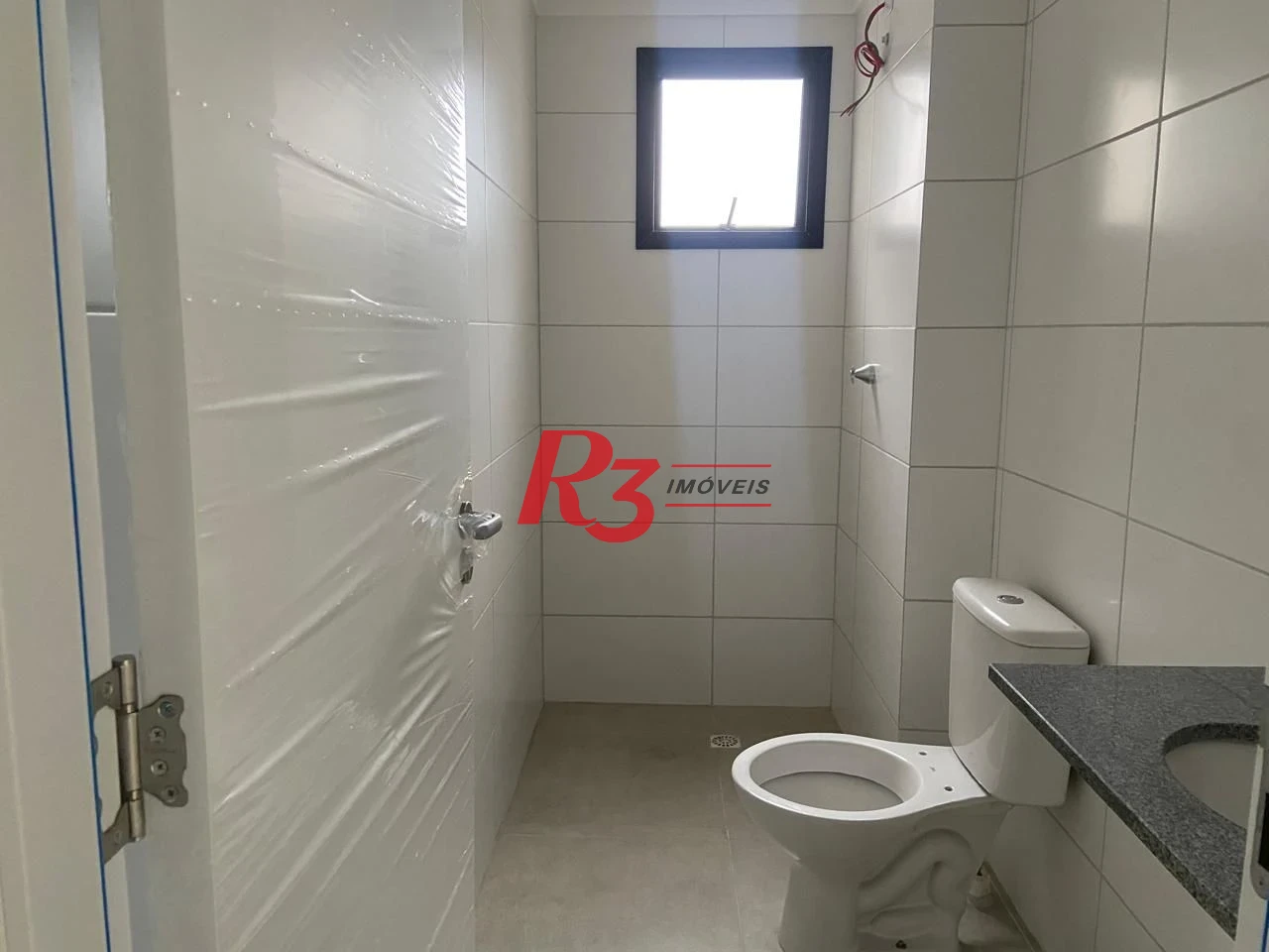 Apartamento com 2 dormitórios à venda, 81 m² por R$ 520.000,00 - Vila Guilhermina - Praia Grande/SP