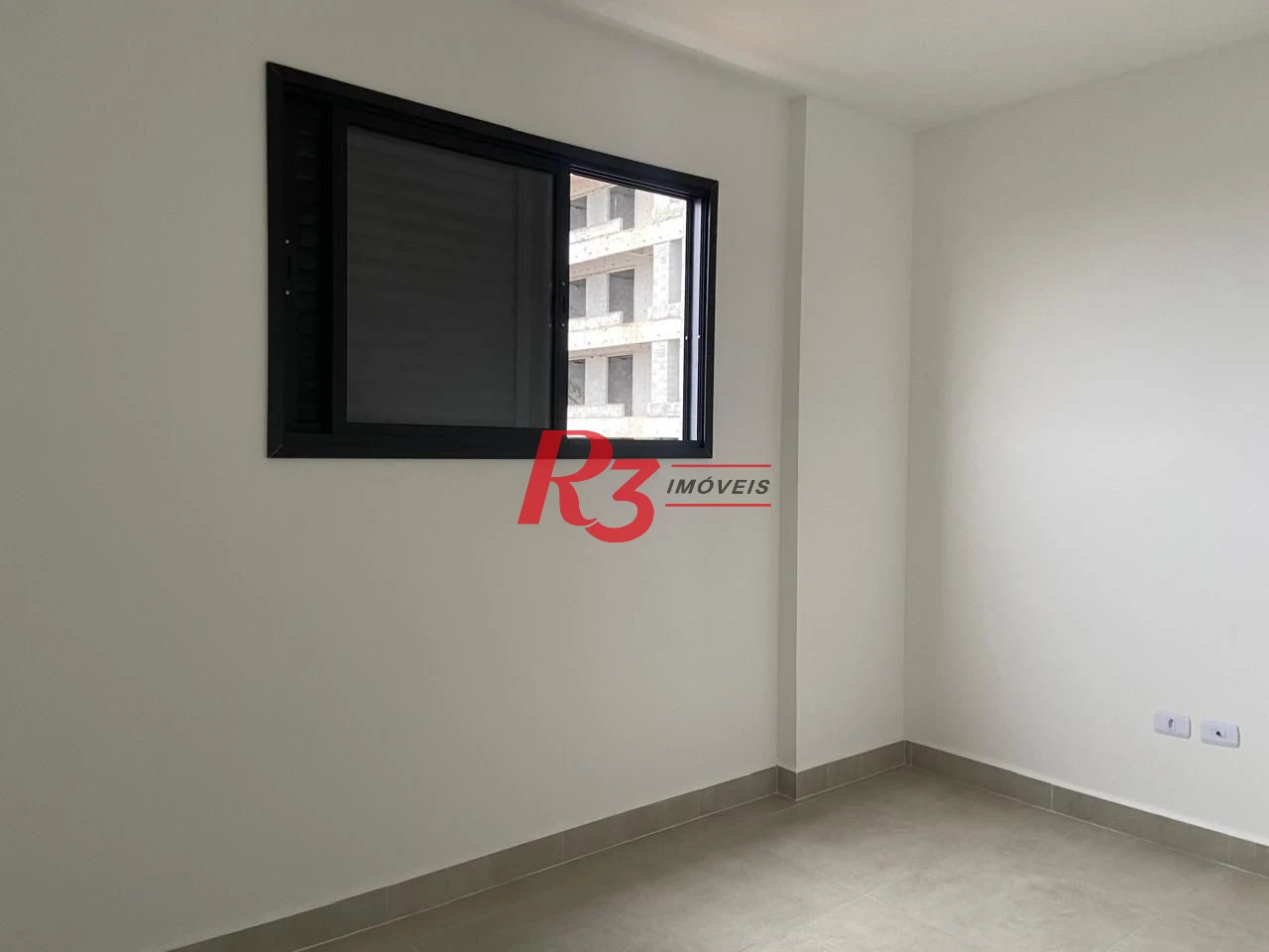 Apartamento com 2 dormitórios à venda, 81 m² por R$ 520.000,00 - Vila Guilhermina - Praia Grande/SP