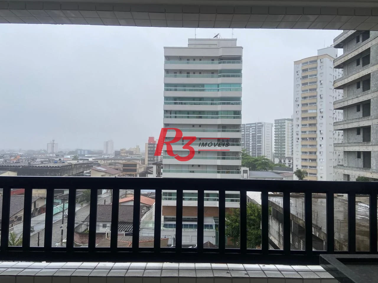 Apartamento com 2 dormitórios à venda, 71 m² por R$ 500.000,00 - Vila Guilhermina - Praia Grande/SP