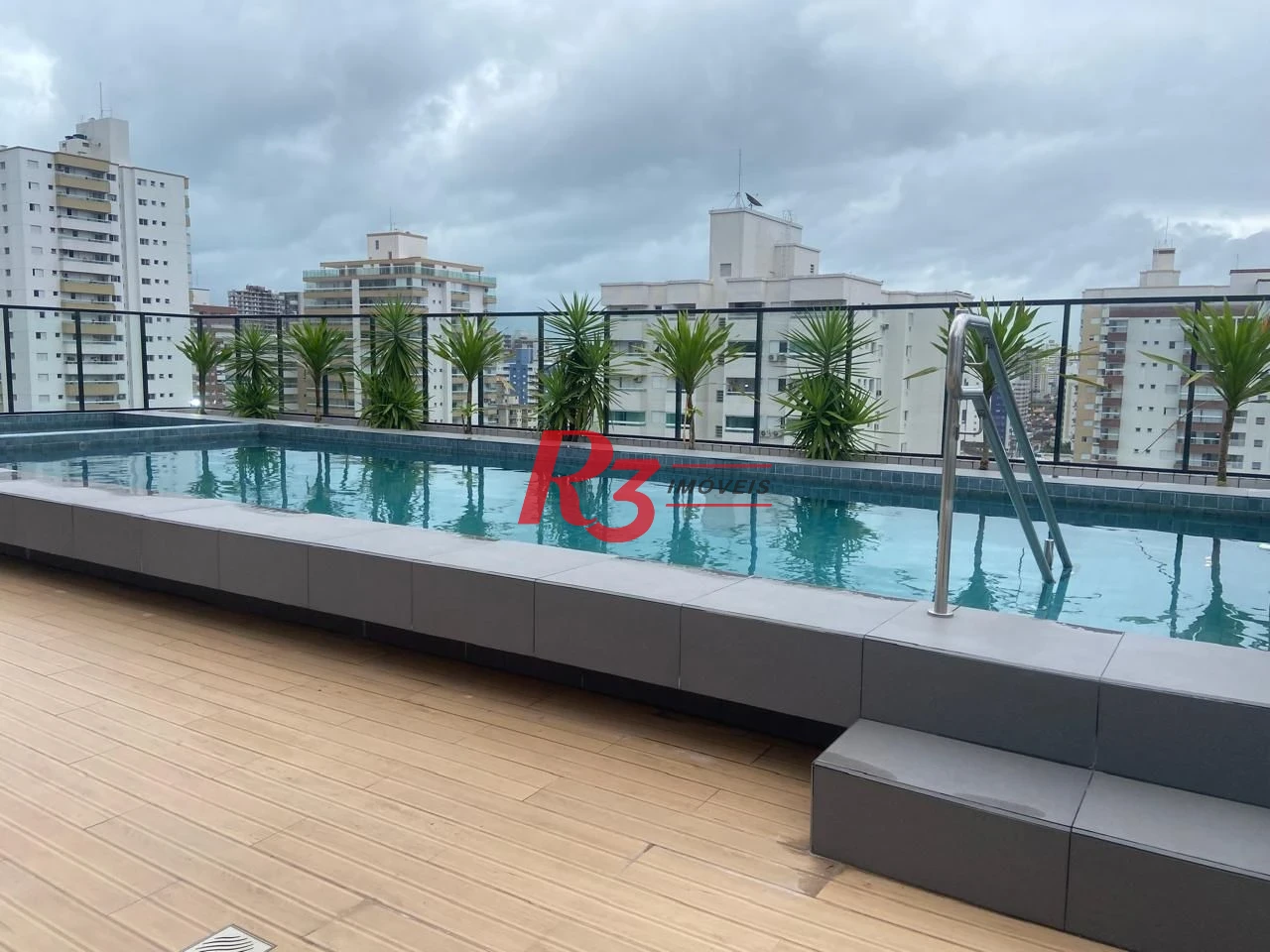 Apartamento com 2 dormitórios à venda, 71 m² por R$ 500.000,00 - Vila Guilhermina - Praia Grande/SP