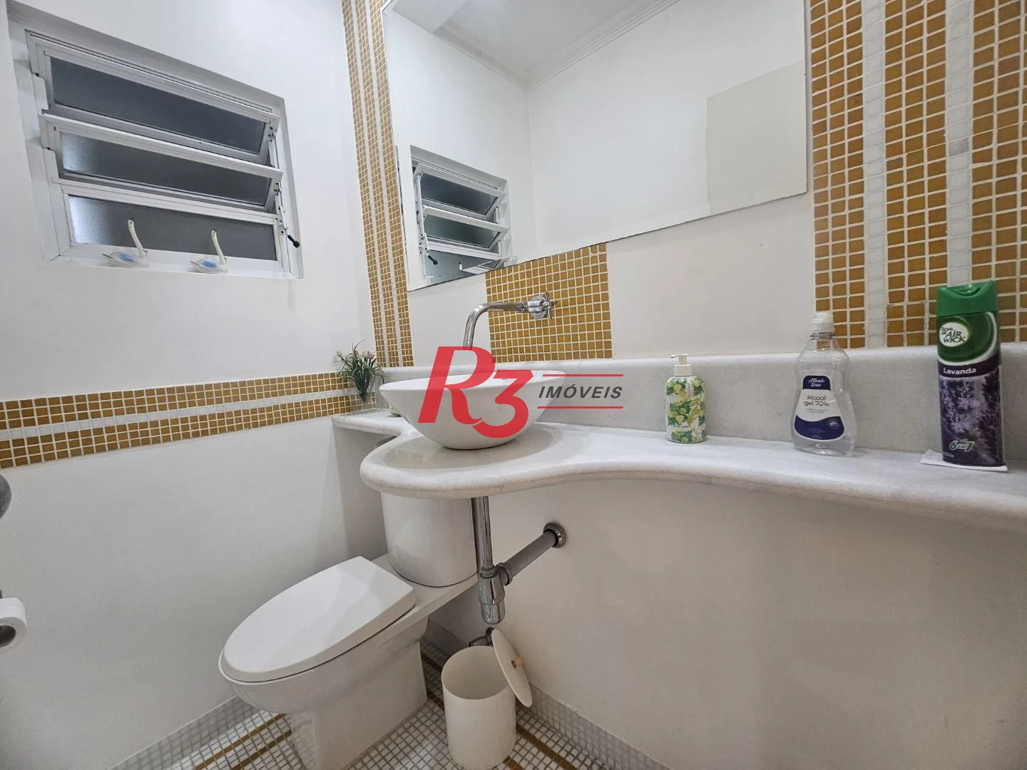Apartamento com 3 dormitórios à venda, 110 m² por R$ 680.000,00 - Boqueirão - Santos/SP