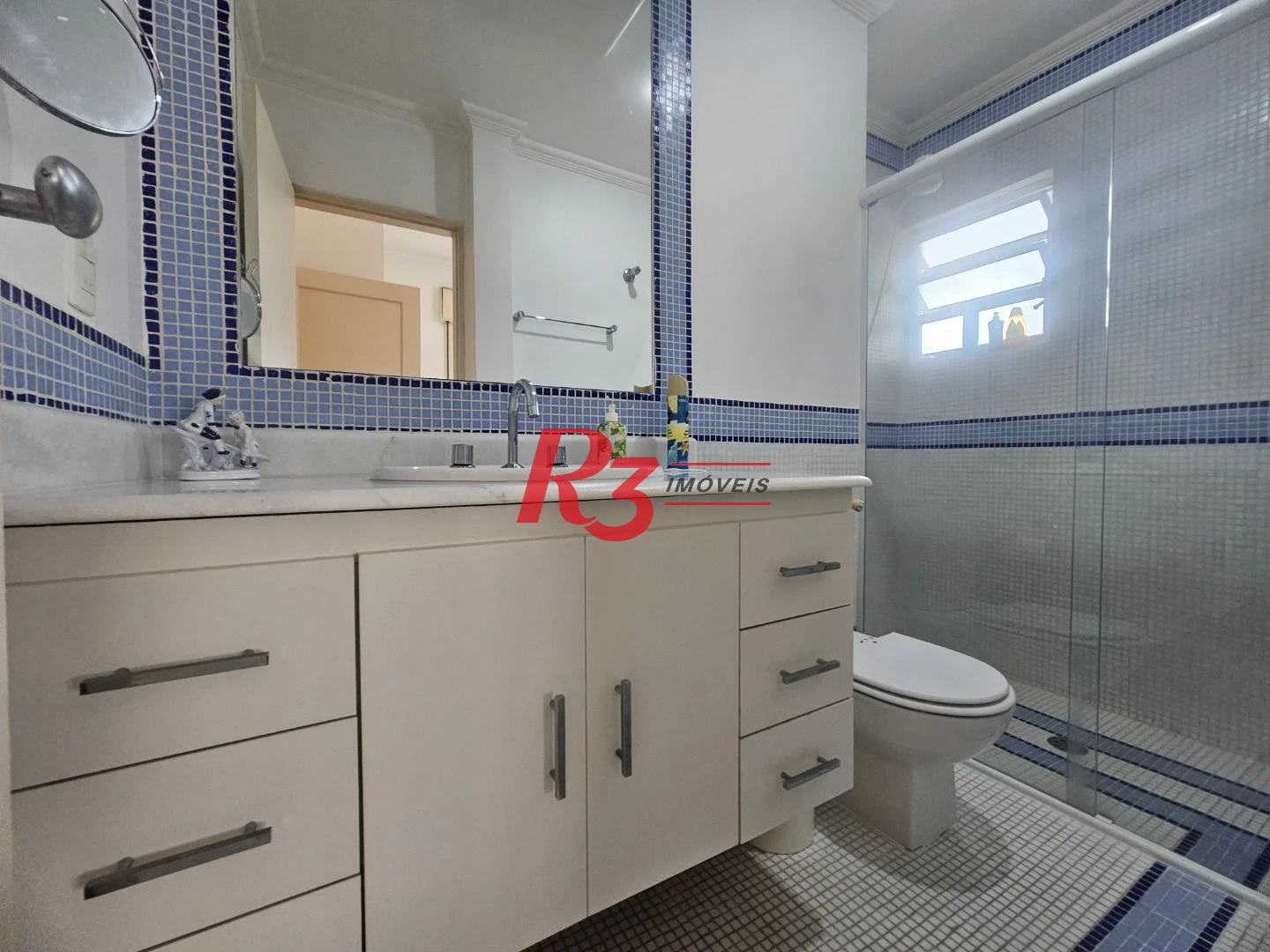 Apartamento com 3 dormitórios à venda, 110 m² por R$ 680.000,00 - Boqueirão - Santos/SP