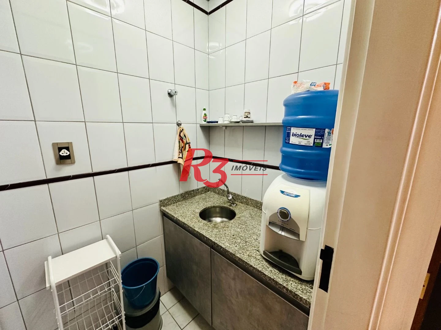 Sala, 53 m² - venda por R$ 300.000,00 ou aluguel por R$ 3.000,00/mês - Vila Nova - Santos/SP